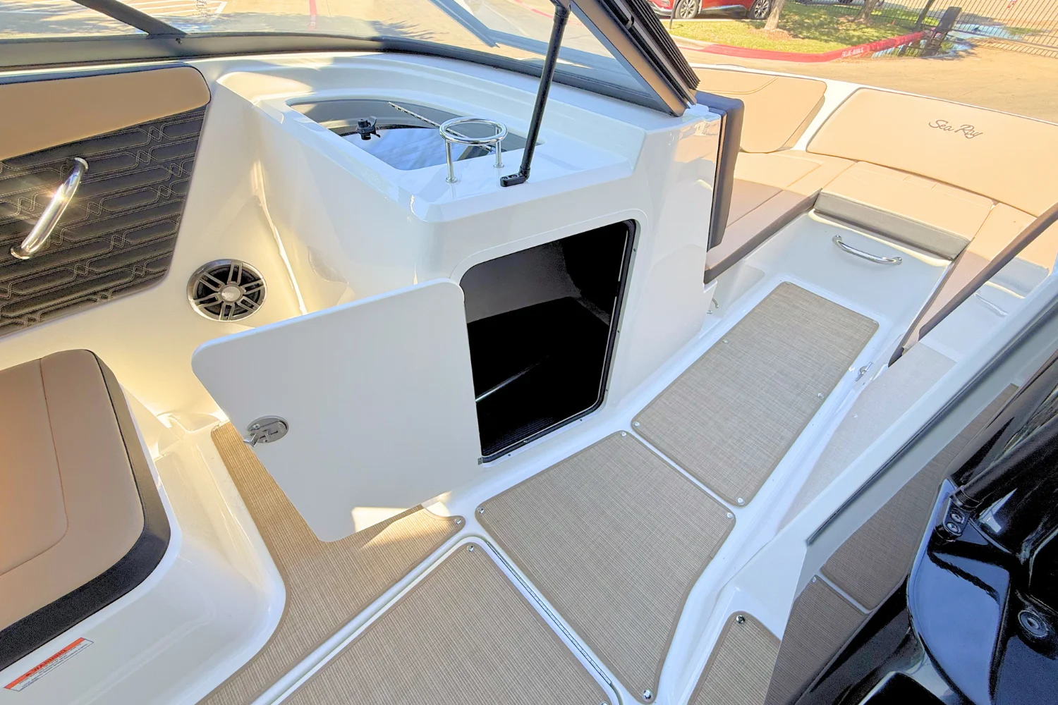 2026 Sea Ray SPX 210 Image Thumbnail #11