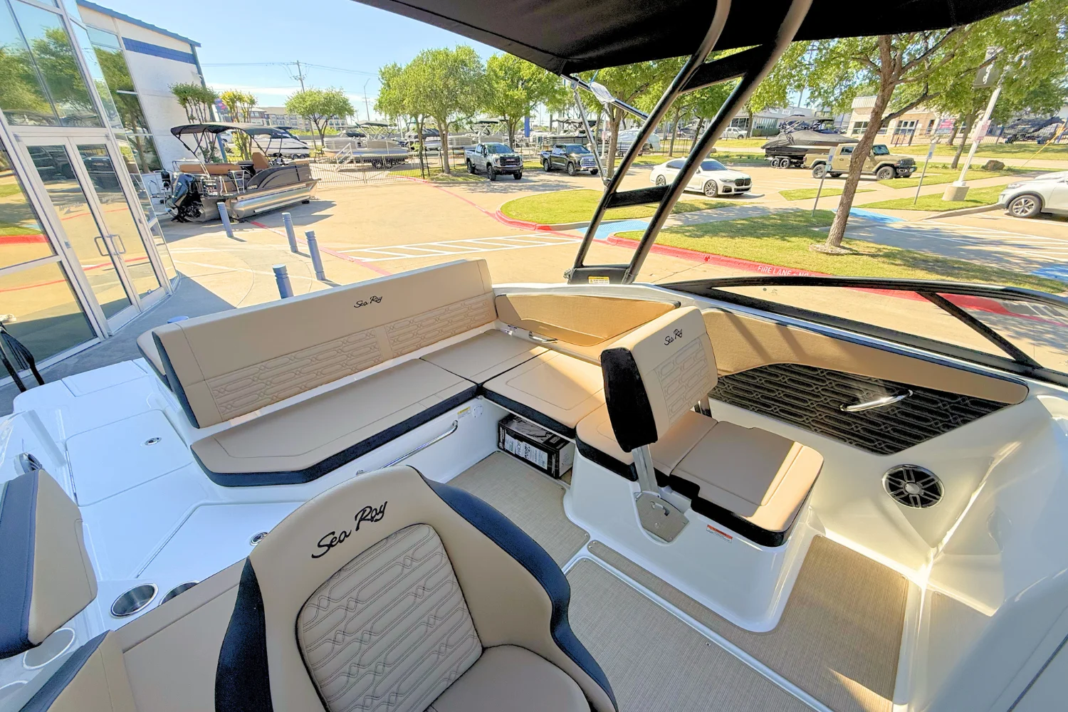 2026 Sea Ray SPX 210 Image Thumbnail #5