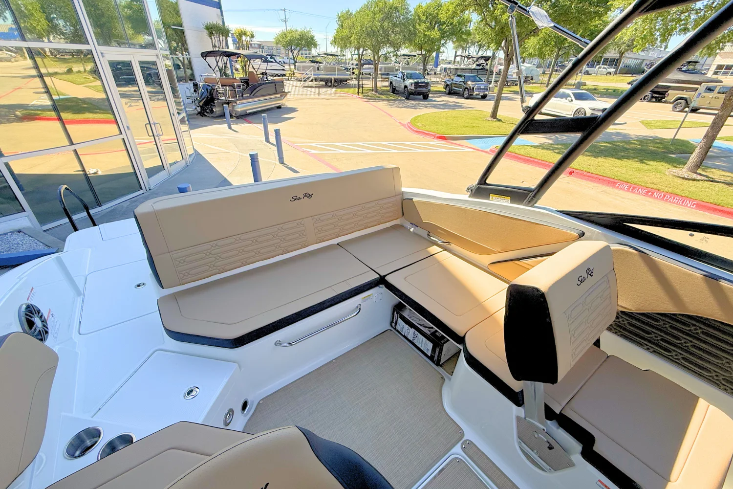 2026 Sea Ray SPX 210 Image Thumbnail #7