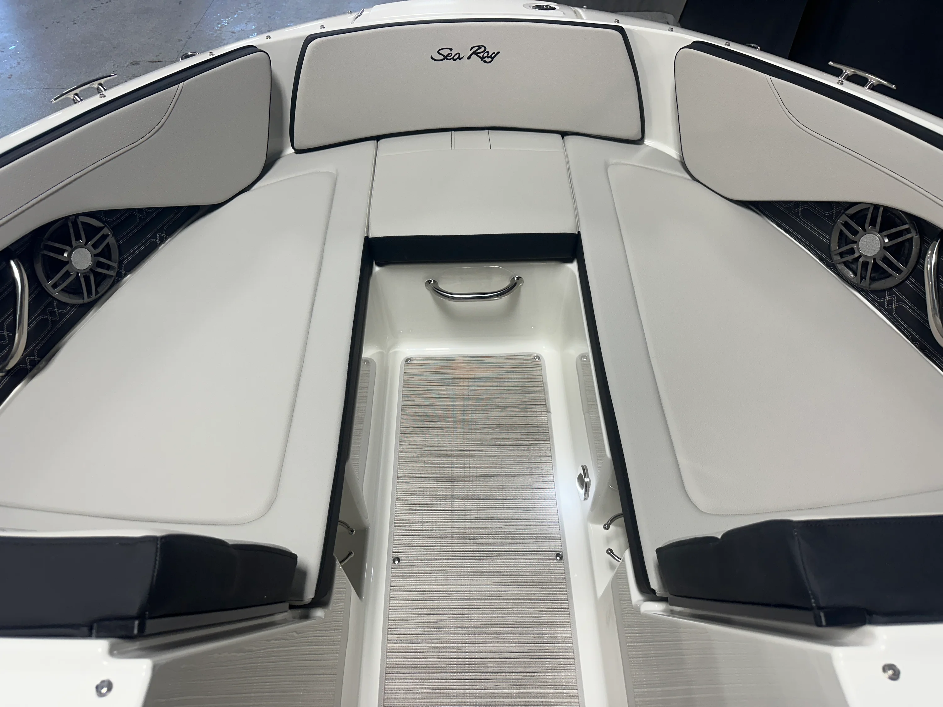 2026 Sea Ray SPX 210 Image Thumbnail #57