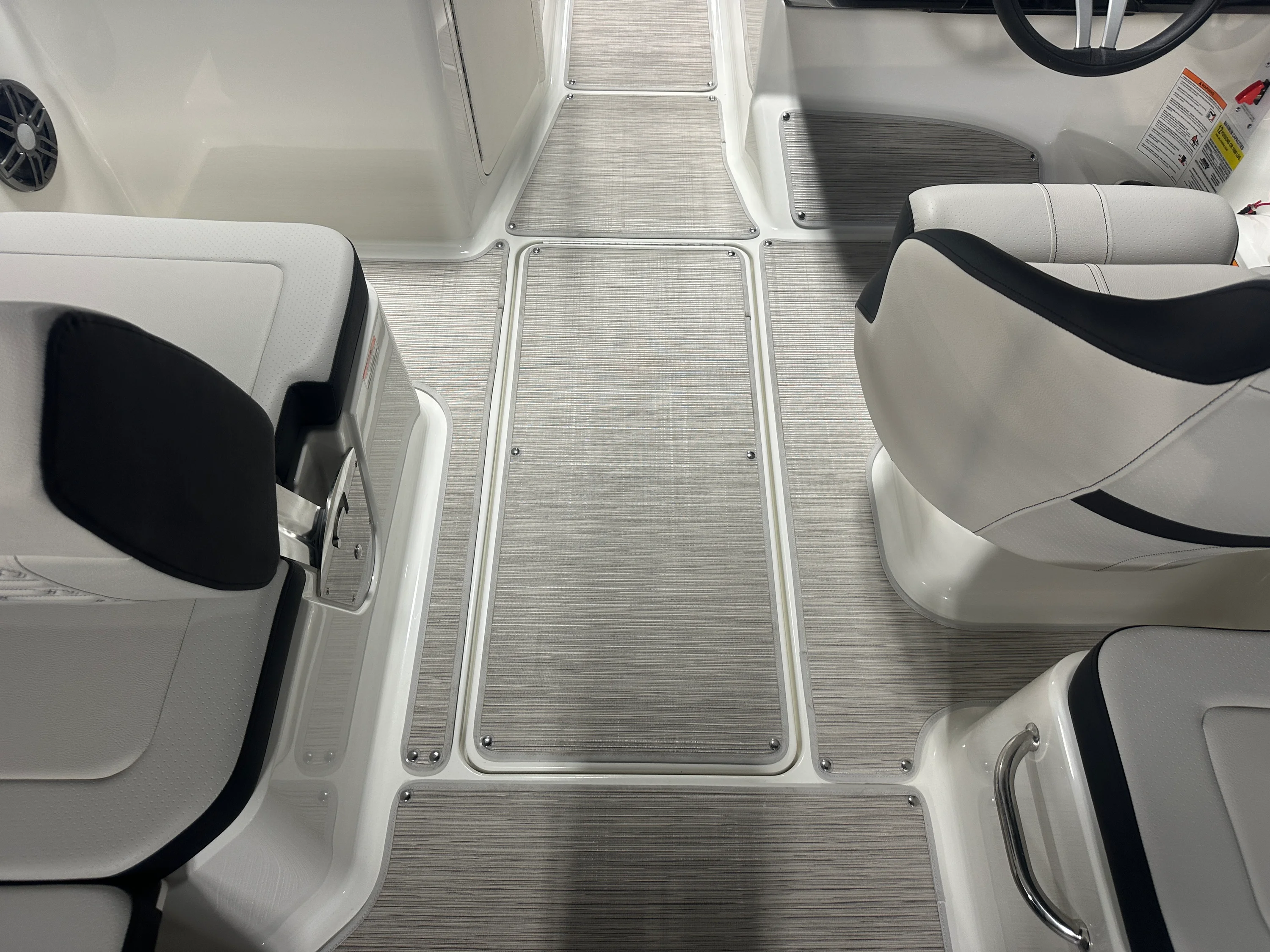 2026 Sea Ray SPX 210 Image Thumbnail #39