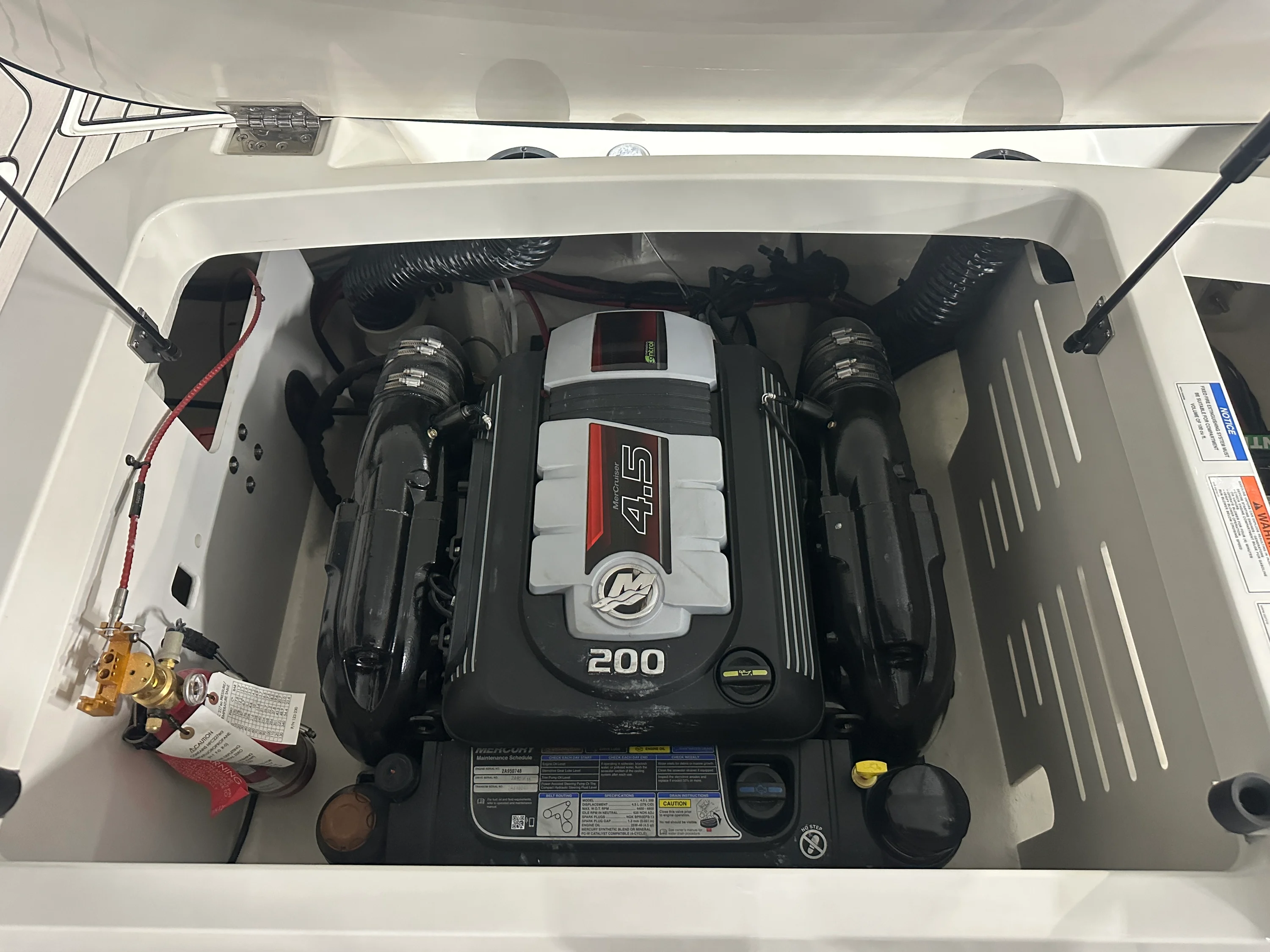 2026 Sea Ray SPX 210 Image Thumbnail #24