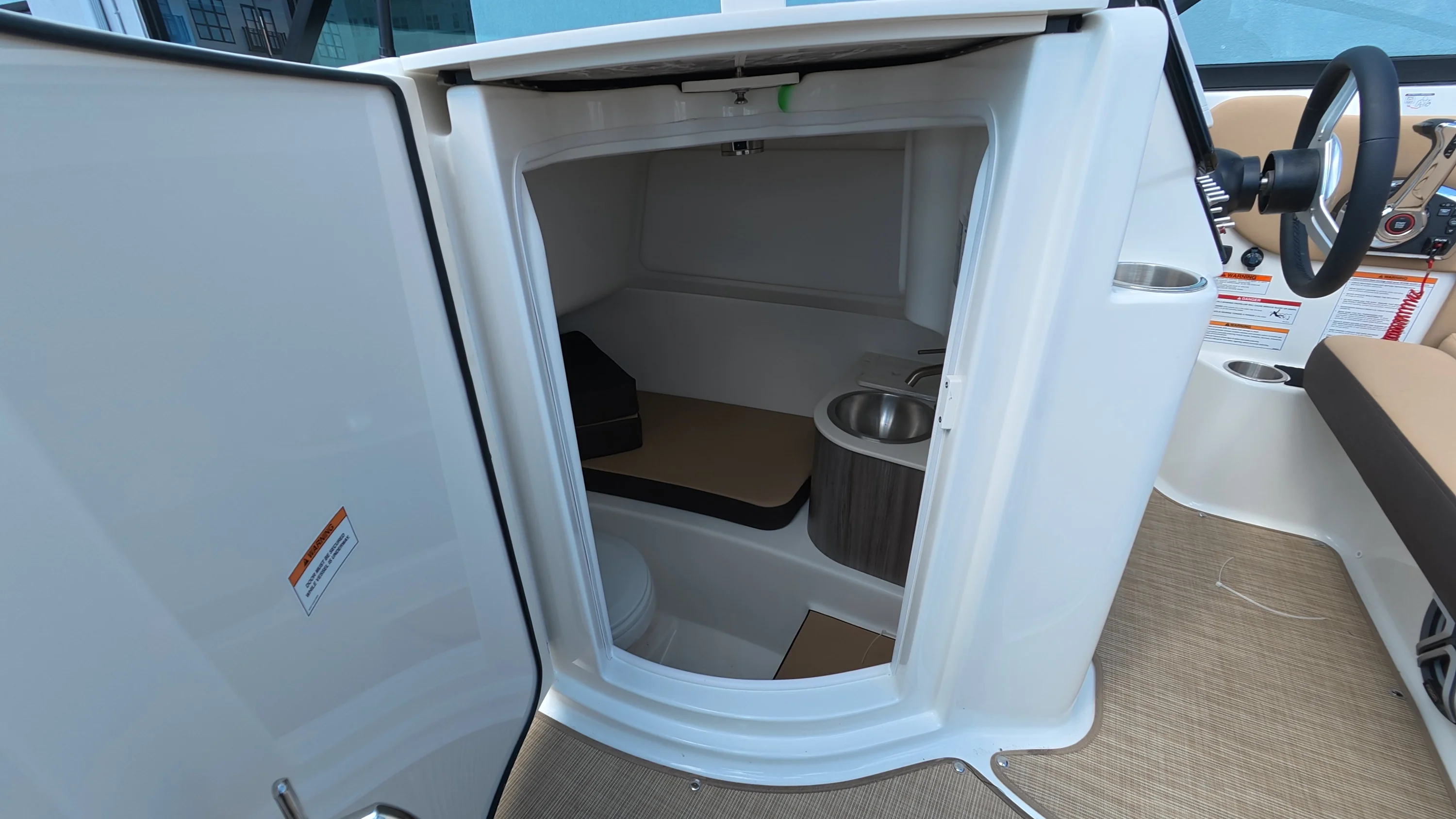 2026 Sea Ray SDX 270 Outboard Image Thumbnail #34