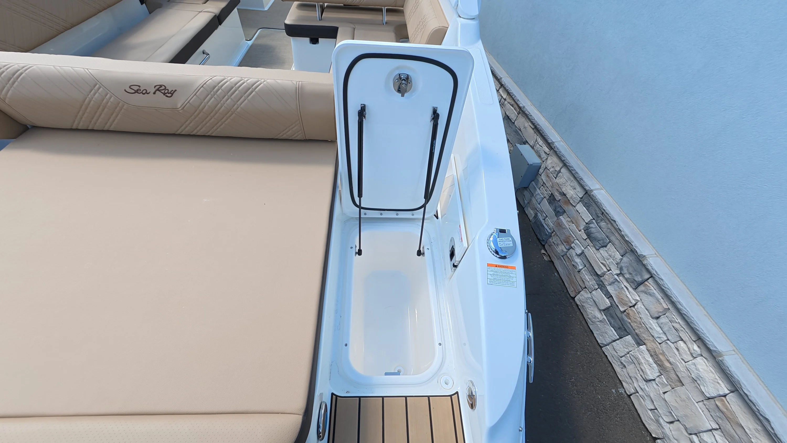 2026 Sea Ray SDX 270 Outboard Image Thumbnail #12