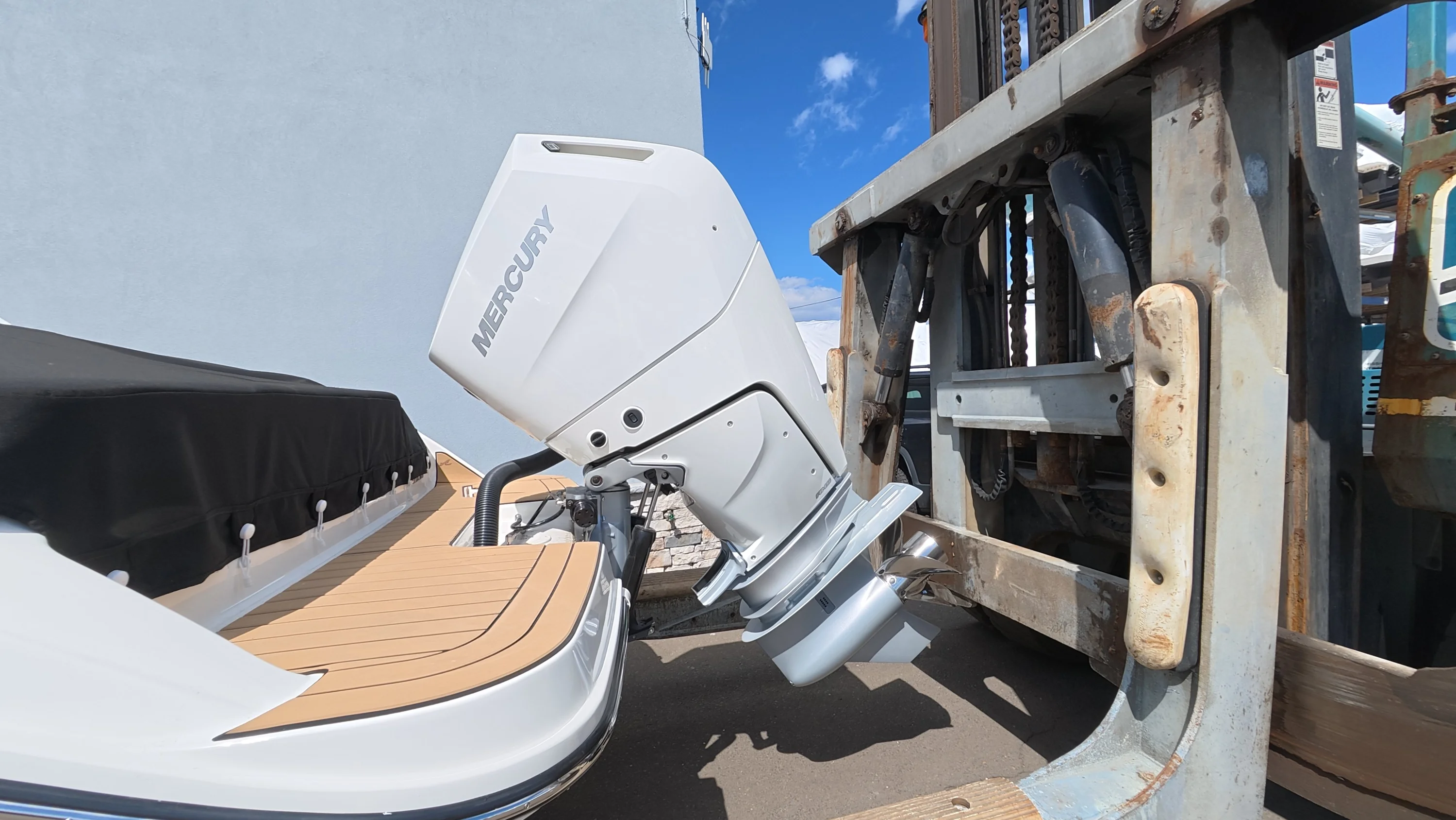 2026 Sea Ray SDX 270 Outboard Image Thumbnail #4