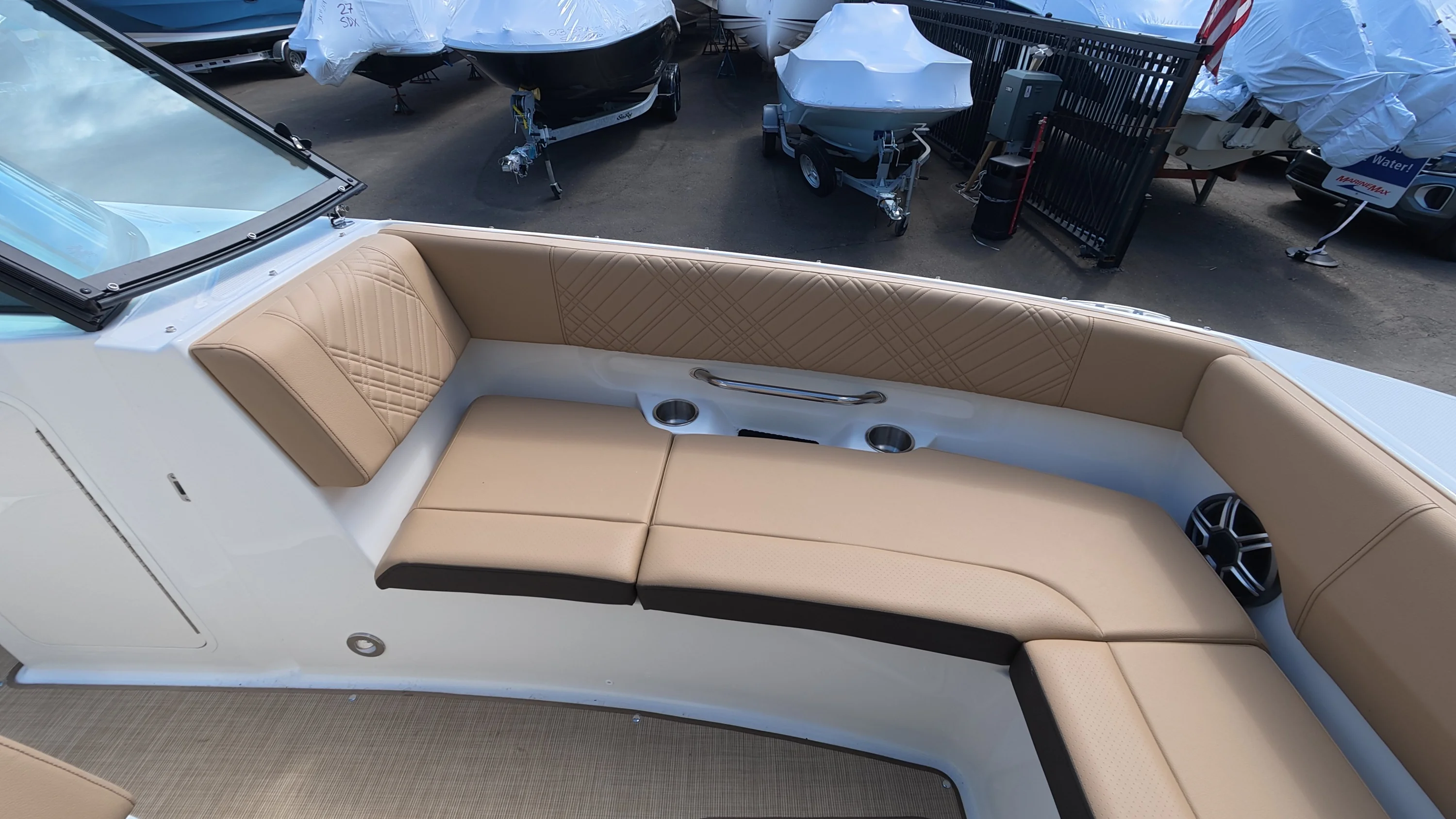 2026 Sea Ray SDX 270 Outboard Image Thumbnail #41