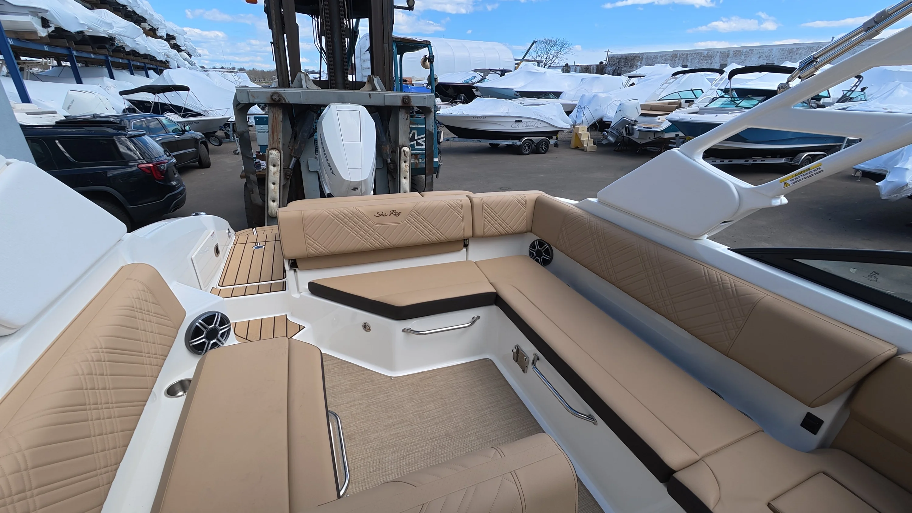 2026 Sea Ray SDX 270 Outboard Image Thumbnail #15