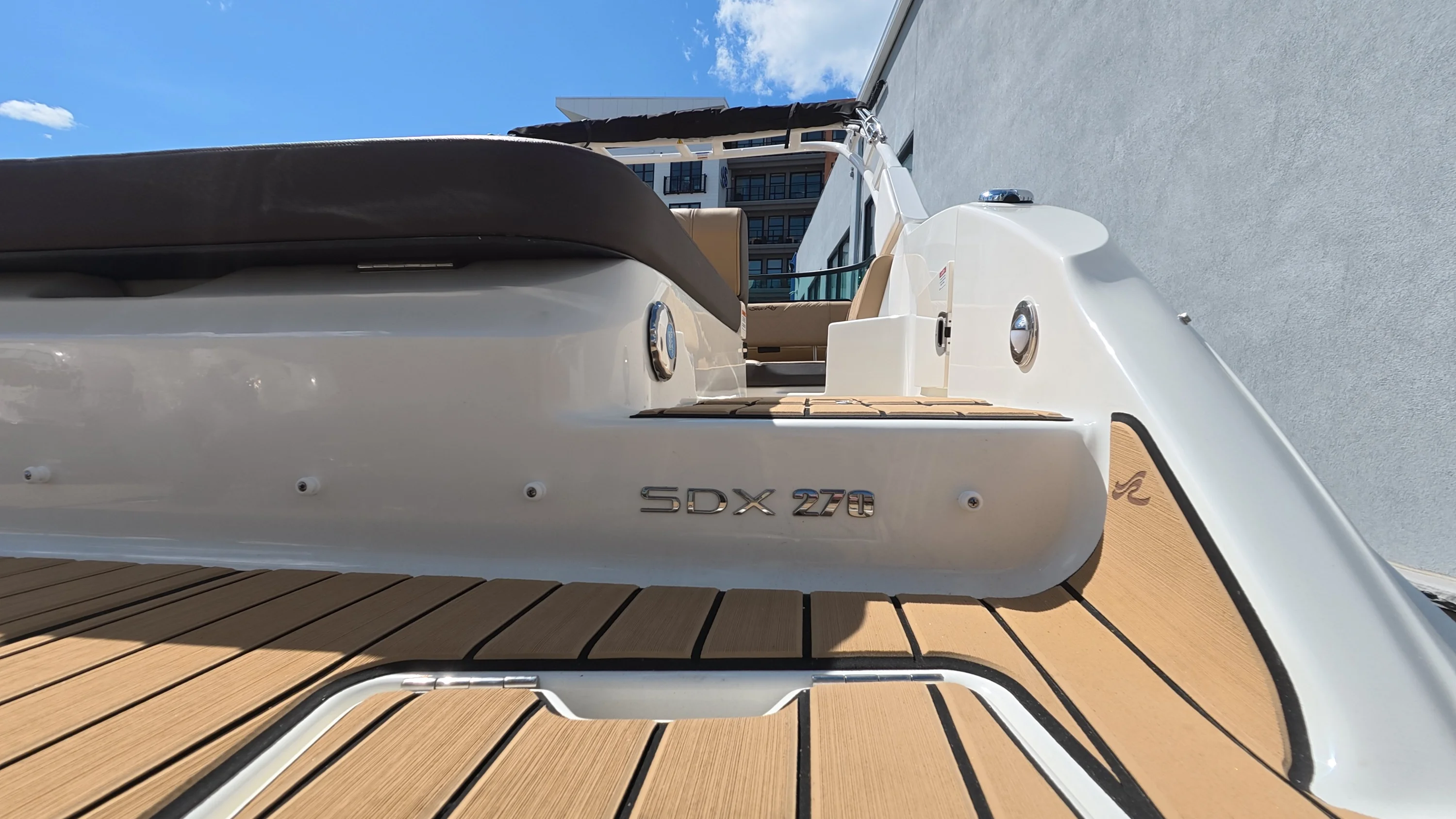 2026 Sea Ray SDX 270 Outboard Image Thumbnail #8