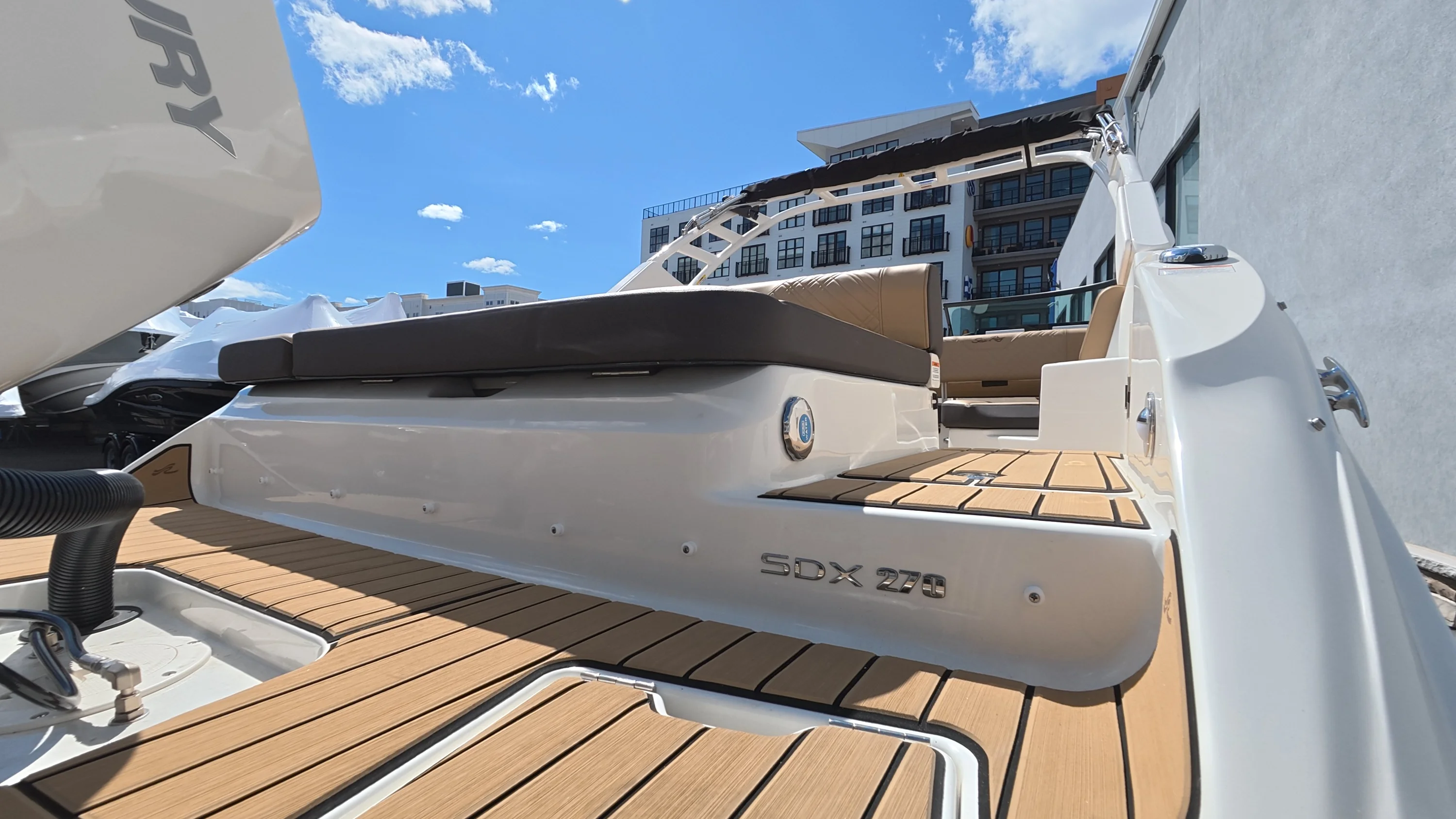 2026 Sea Ray SDX 270 Outboard Image Thumbnail #7