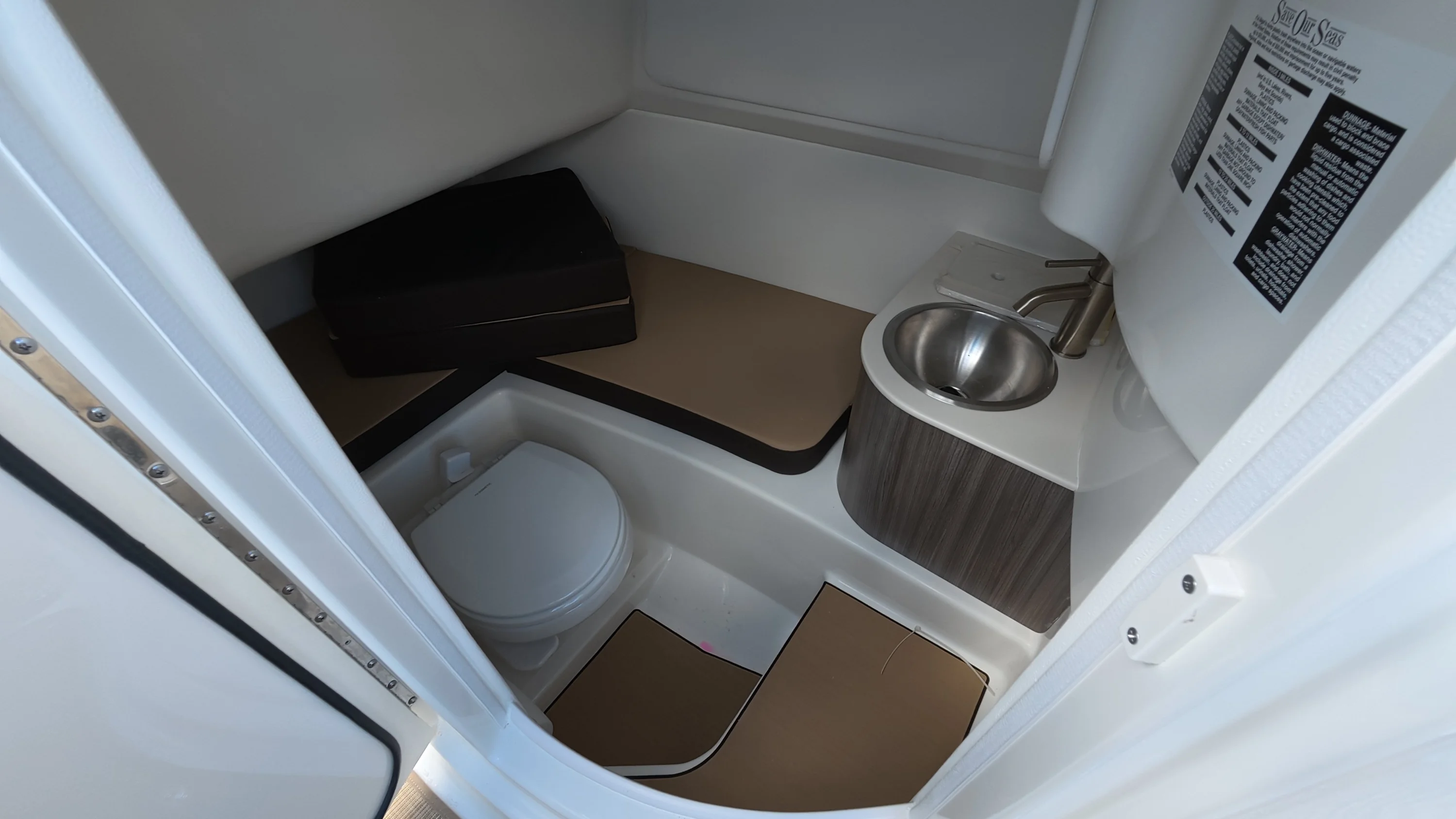 2026 Sea Ray SDX 270 Outboard Image Thumbnail #36