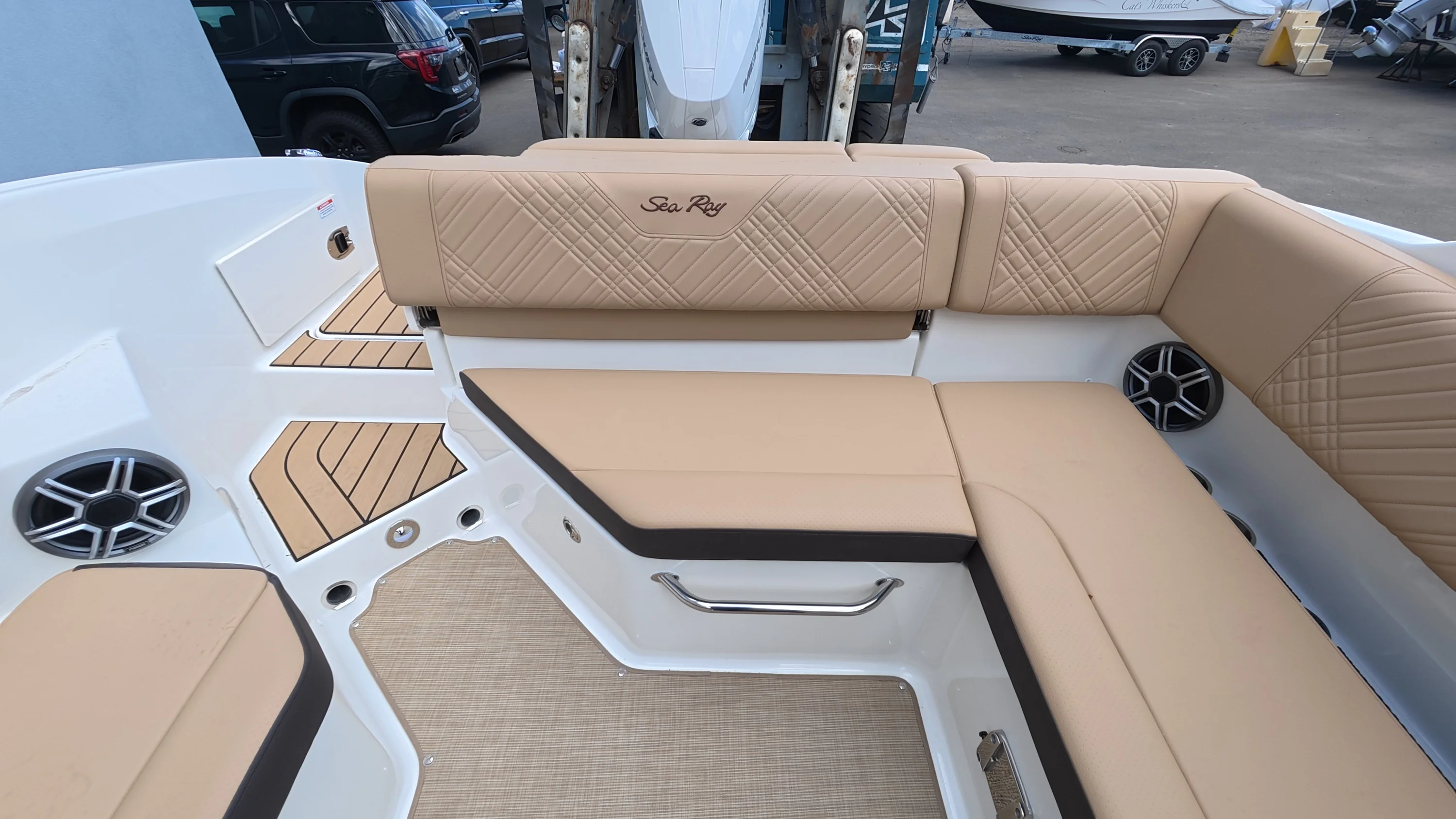 2026 Sea Ray SDX 270 Outboard Image Thumbnail #17