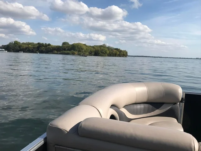 2016 Sylvan MIRAGE 8520 LZ Image Thumbnail #3