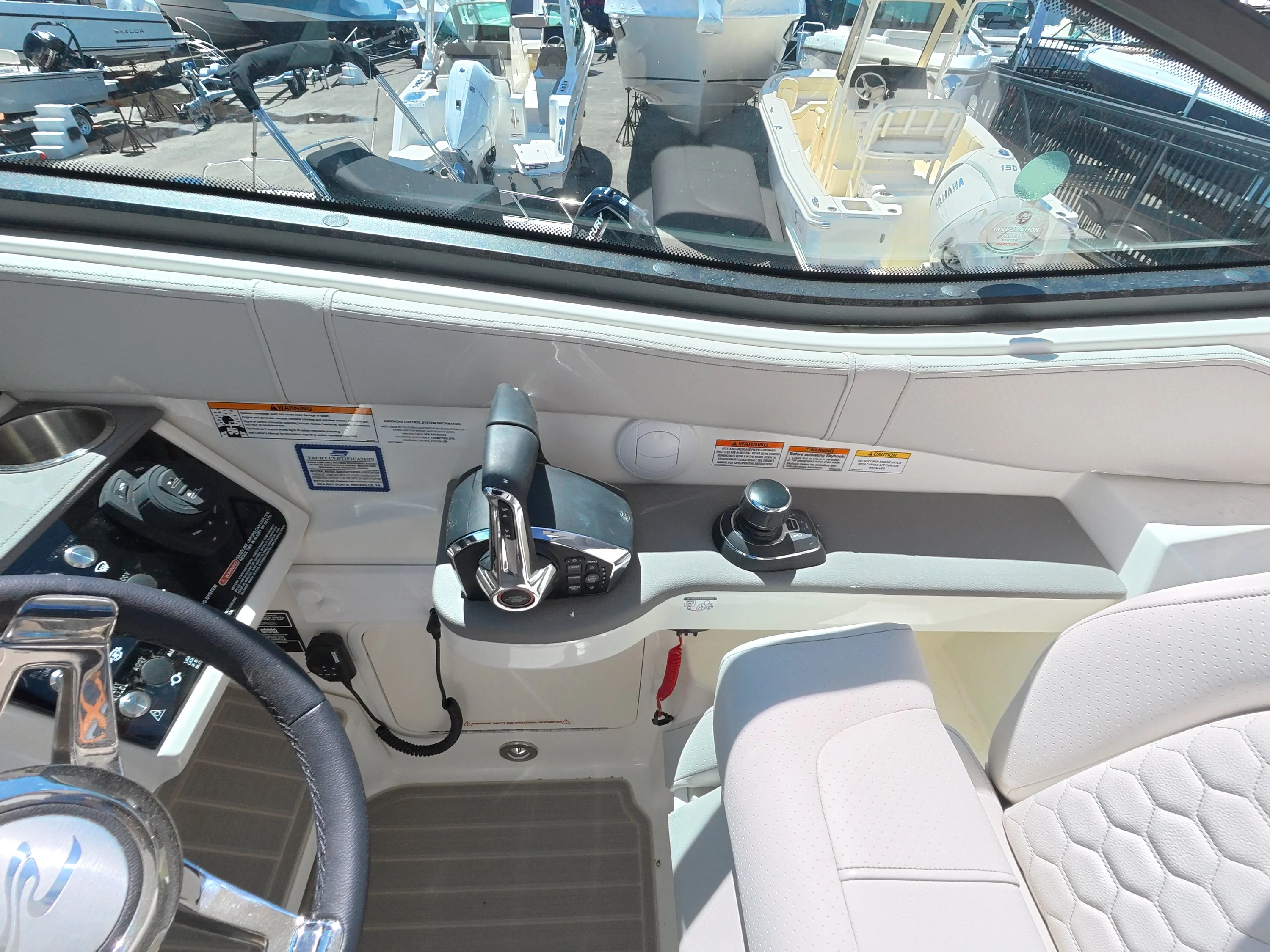 2026 Sea Ray Sundancer 320 Outboard Image Thumbnail #19