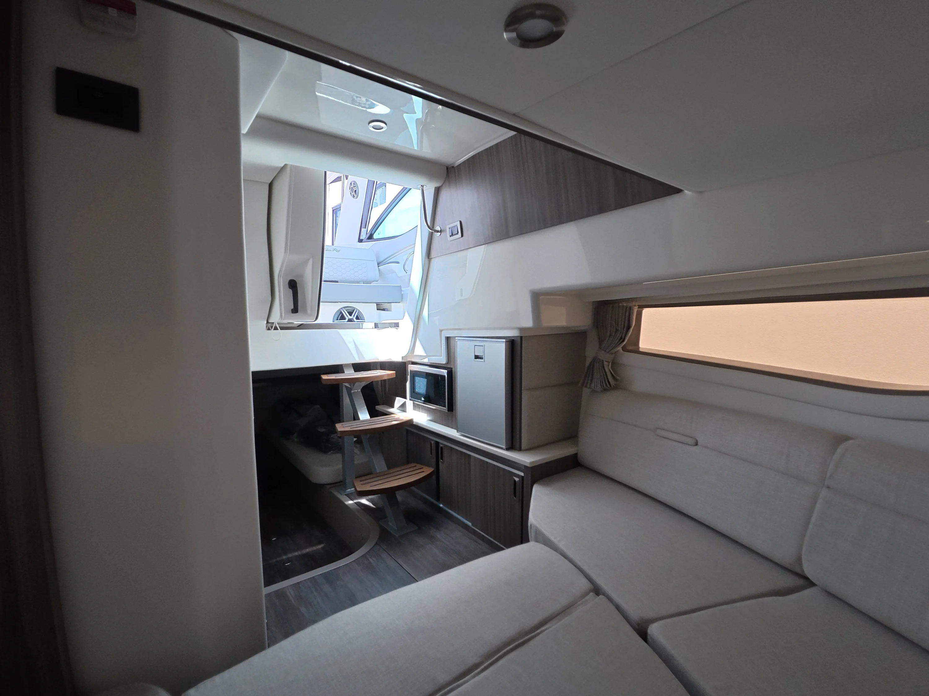2026 Sea Ray Sundancer 320 Outboard Image Thumbnail #24