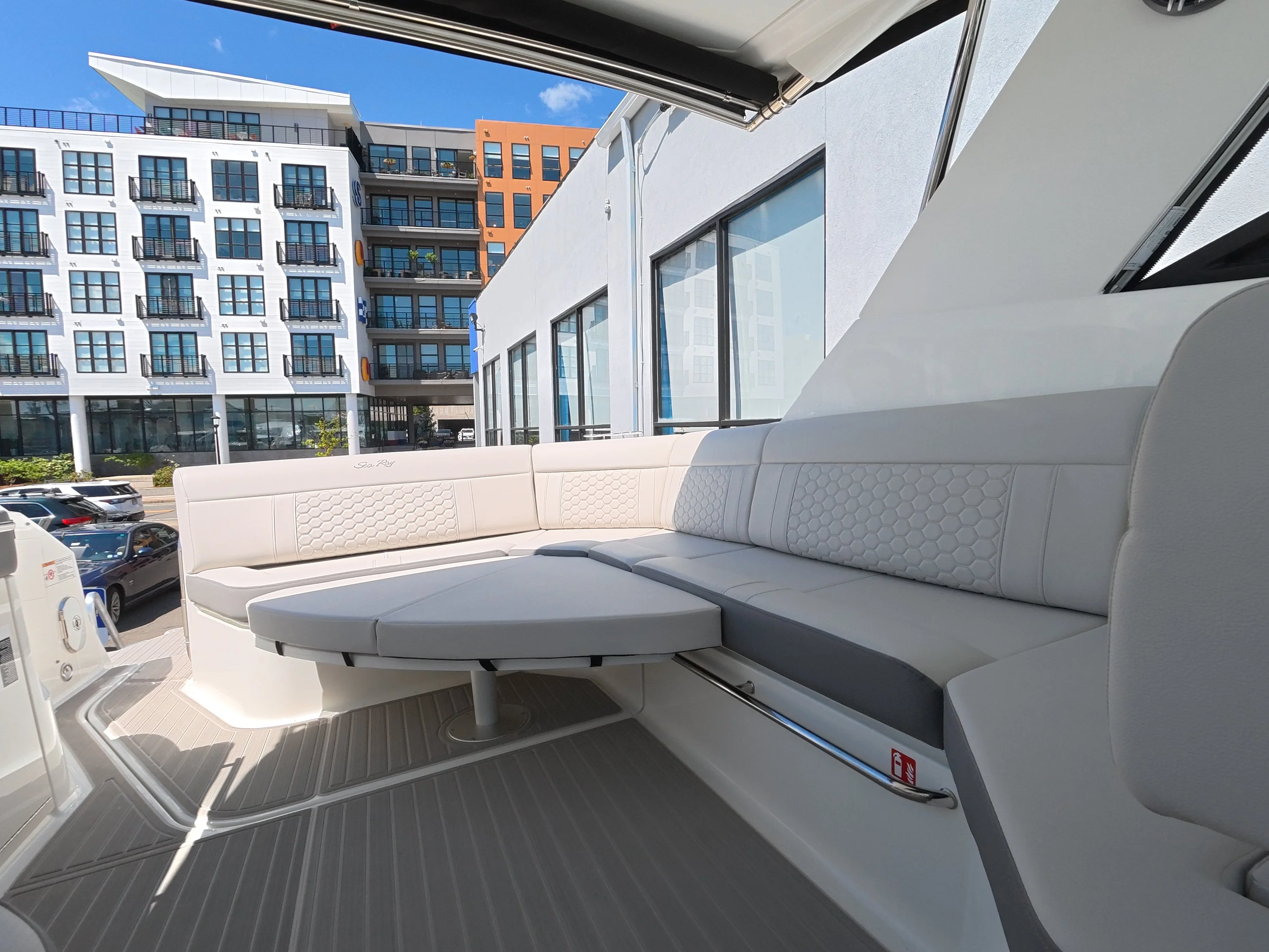 2026 Sea Ray Sundancer 320 Outboard Image Thumbnail #14