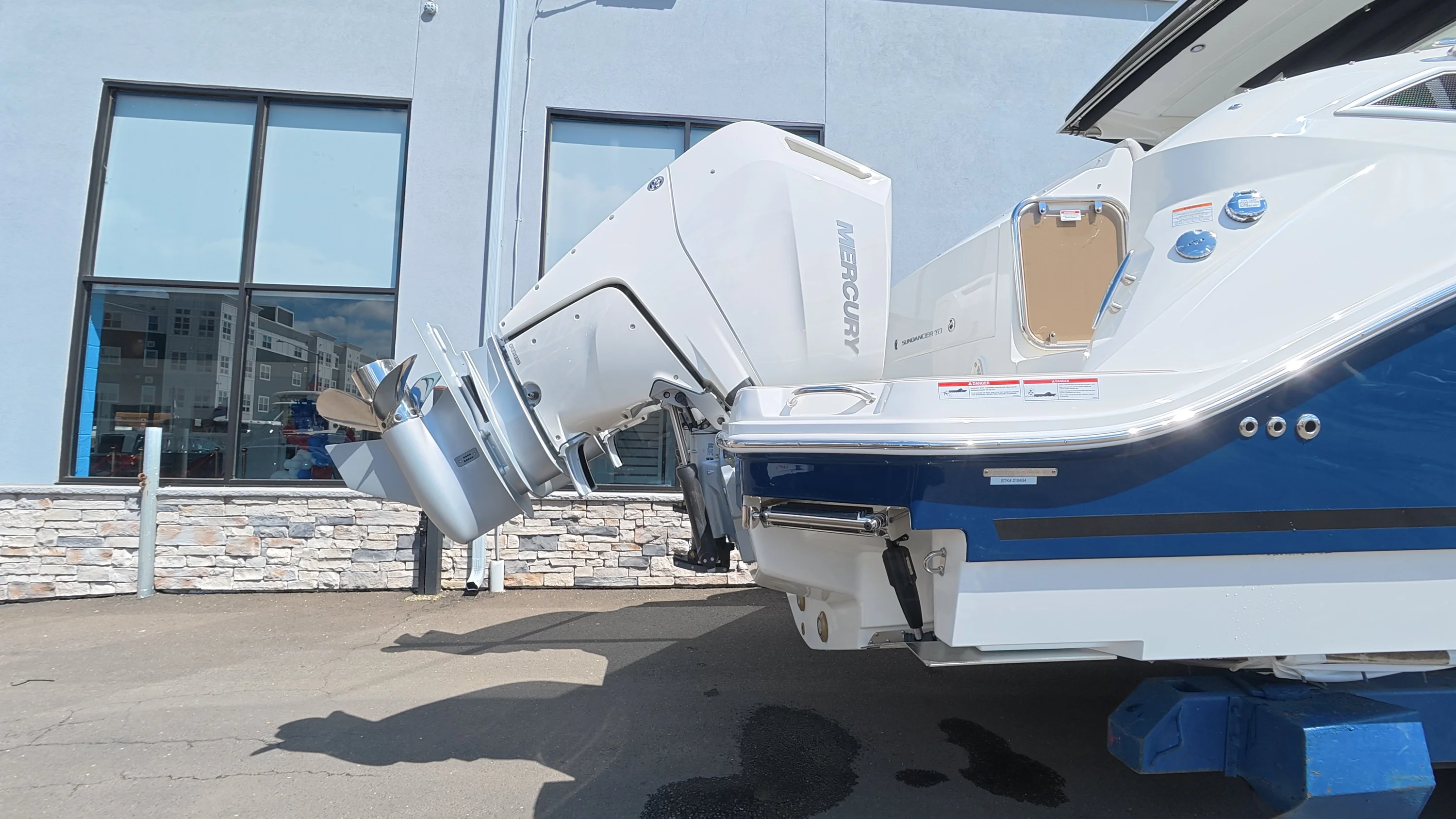 2026 Sea Ray Sundancer 320 Outboard Image Thumbnail #1