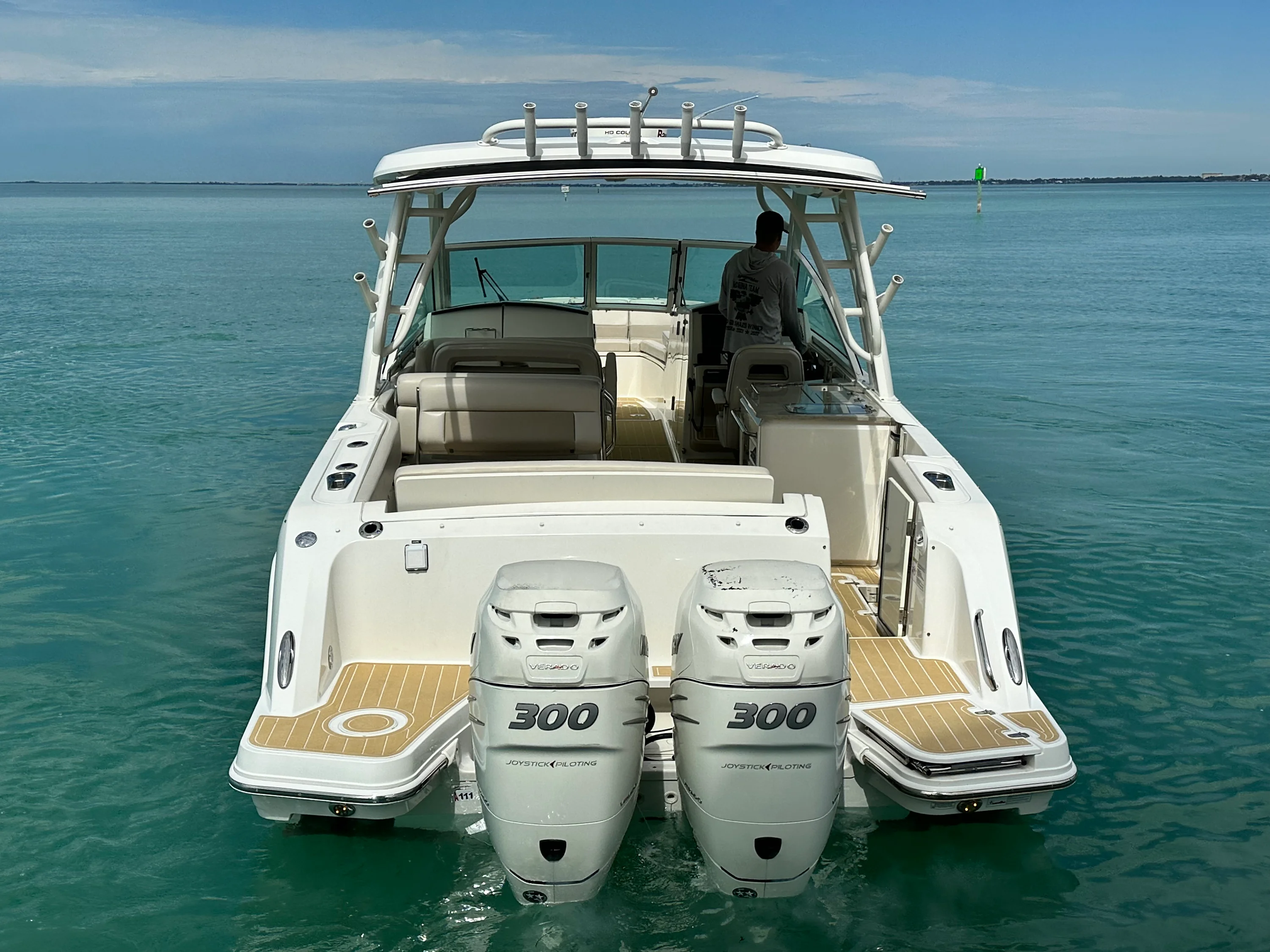 2017 Boston Whaler 320 VANTAGE Image Thumbnail #4