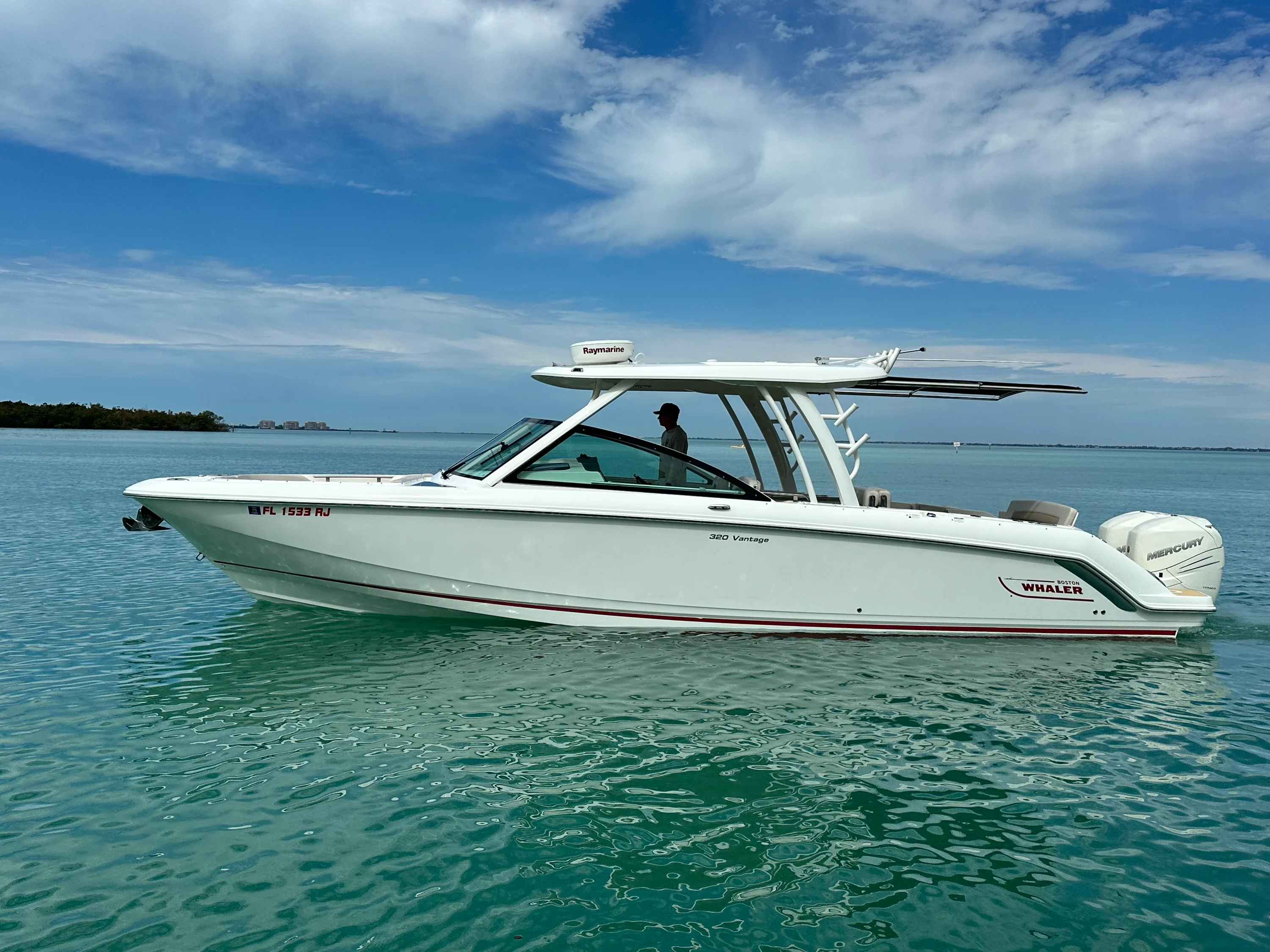 2017 Boston Whaler 320 VANTAGE Image Thumbnail #1