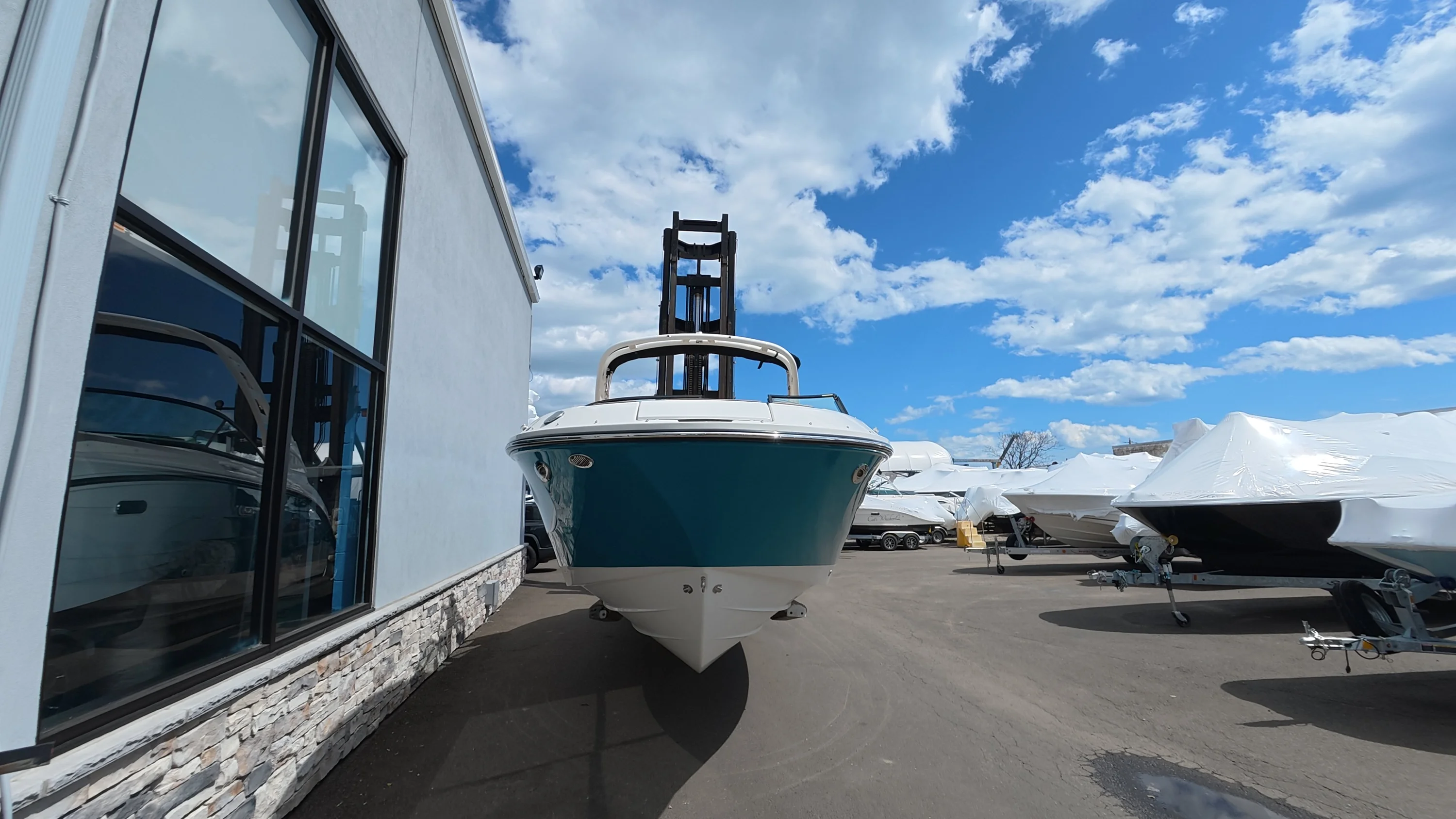 2026 Sea Ray SDX 250 Outboard Image Thumbnail #2