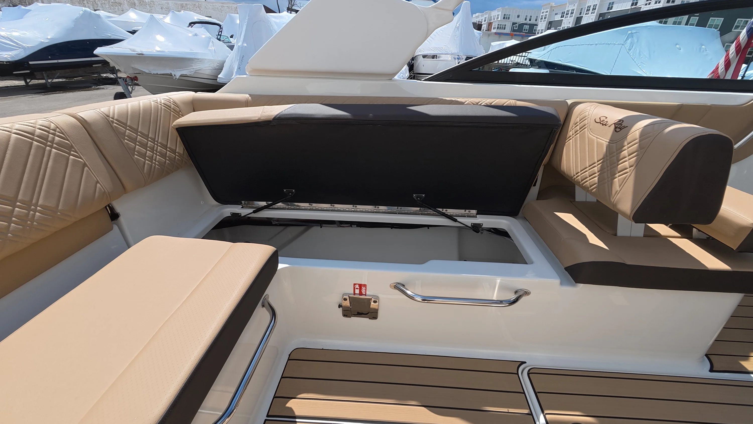 2026 Sea Ray SDX 250 Outboard Image Thumbnail #16