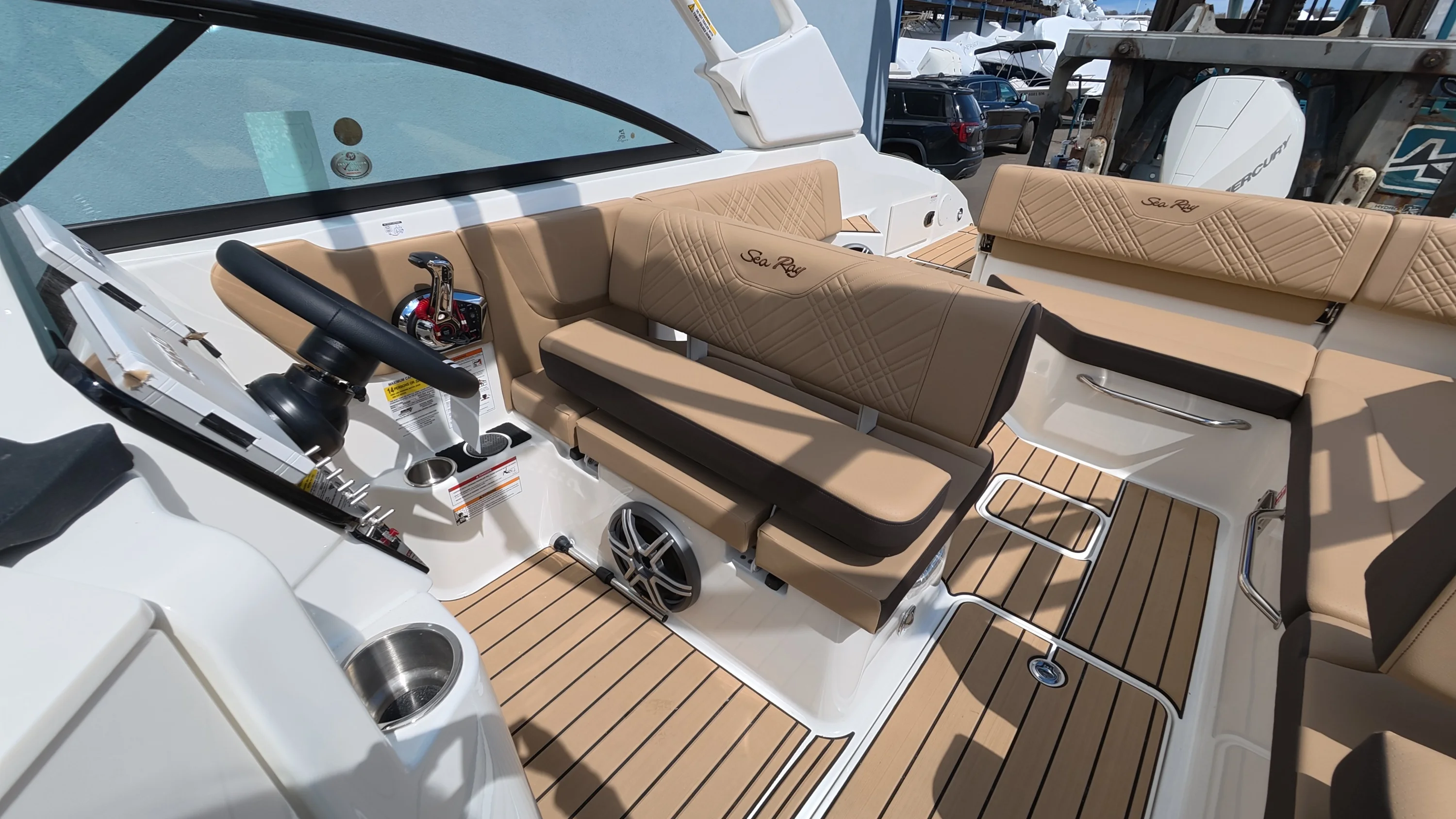2026 Sea Ray SDX 250 Outboard Image Thumbnail #37