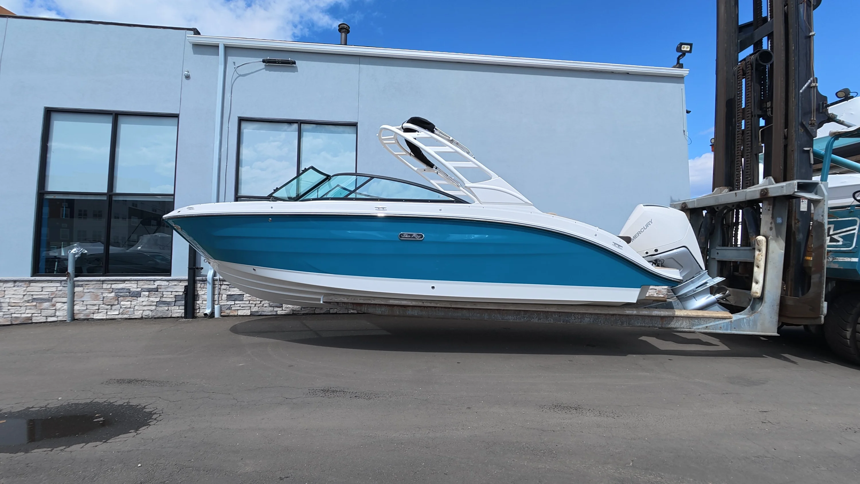 2026 Sea Ray SDX 250 Outboard Image Thumbnail #0