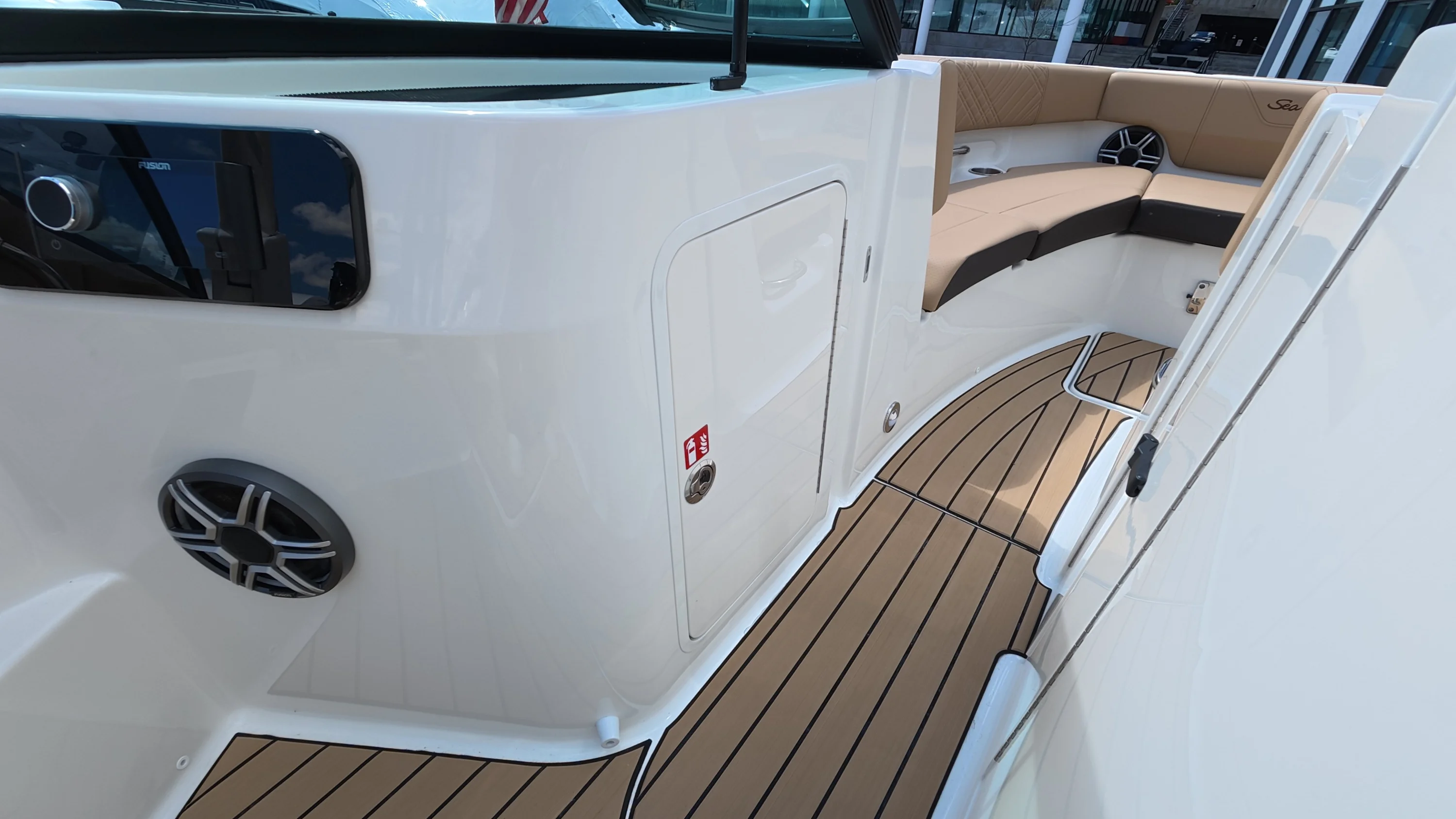 2026 Sea Ray SDX 250 Outboard Image Thumbnail #30