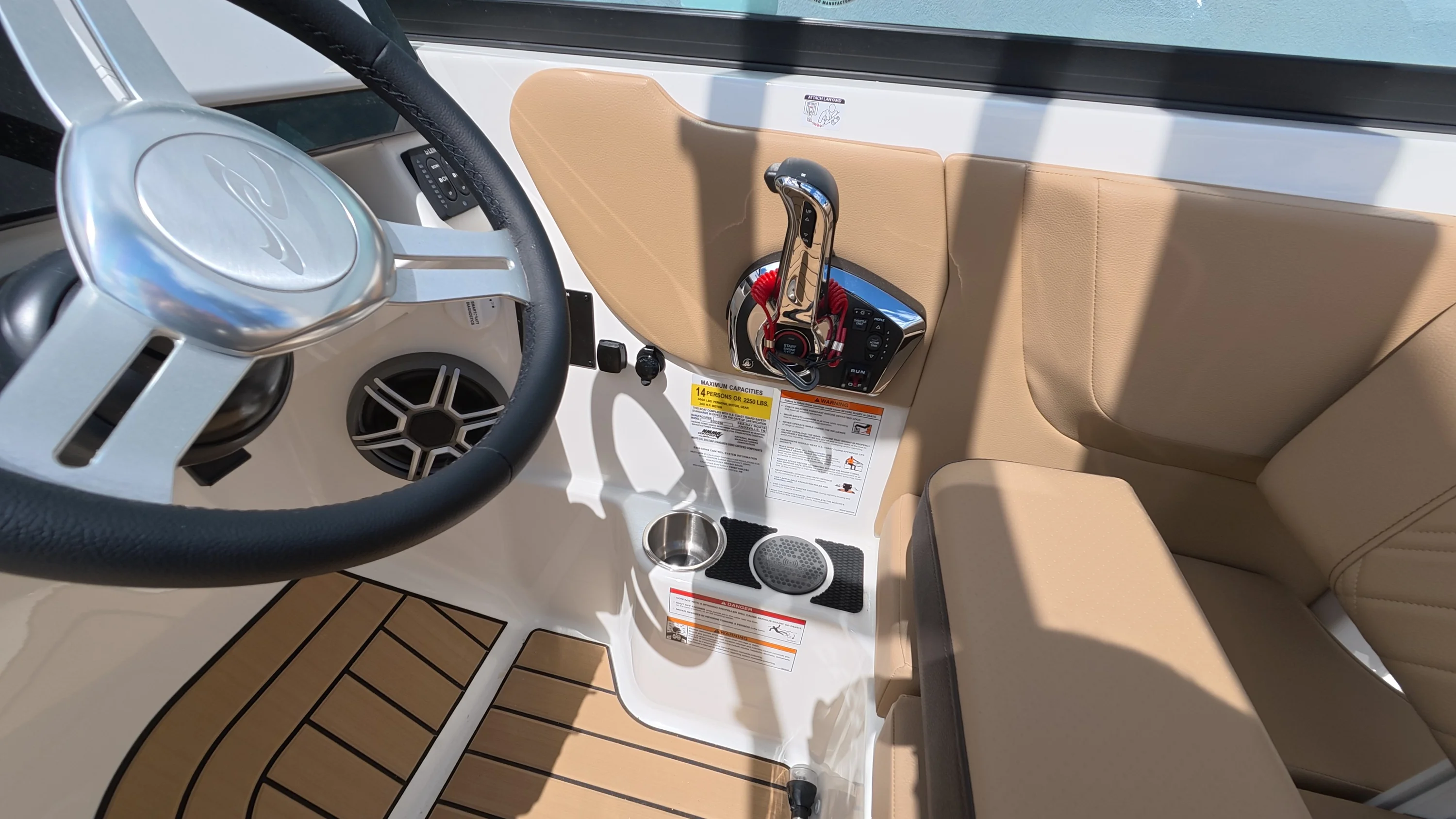 2026 Sea Ray SDX 250 Outboard Image Thumbnail #42