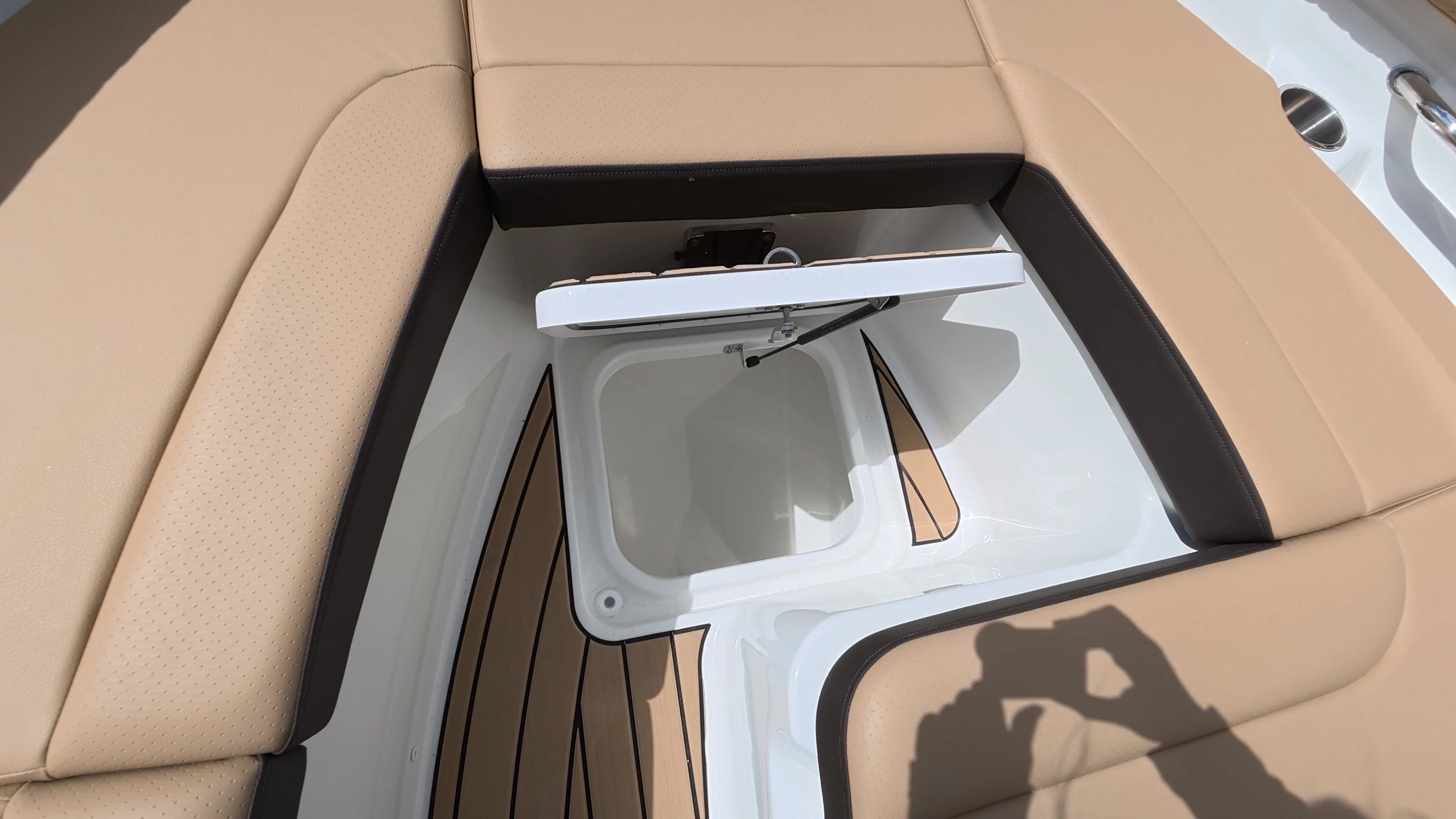 2026 Sea Ray SDX 250 Outboard Image Thumbnail #49