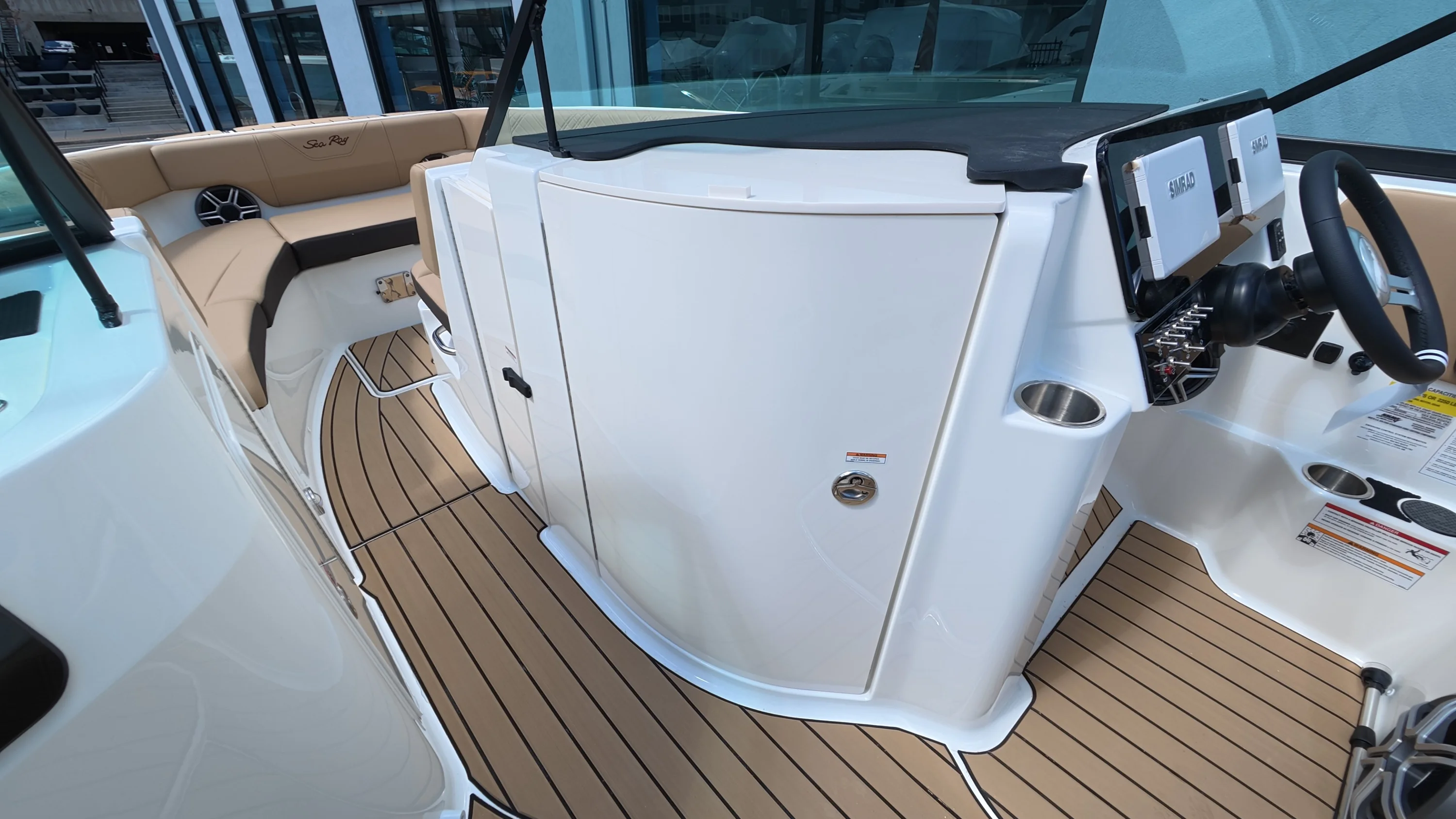 2026 Sea Ray SDX 250 Outboard Image Thumbnail #32