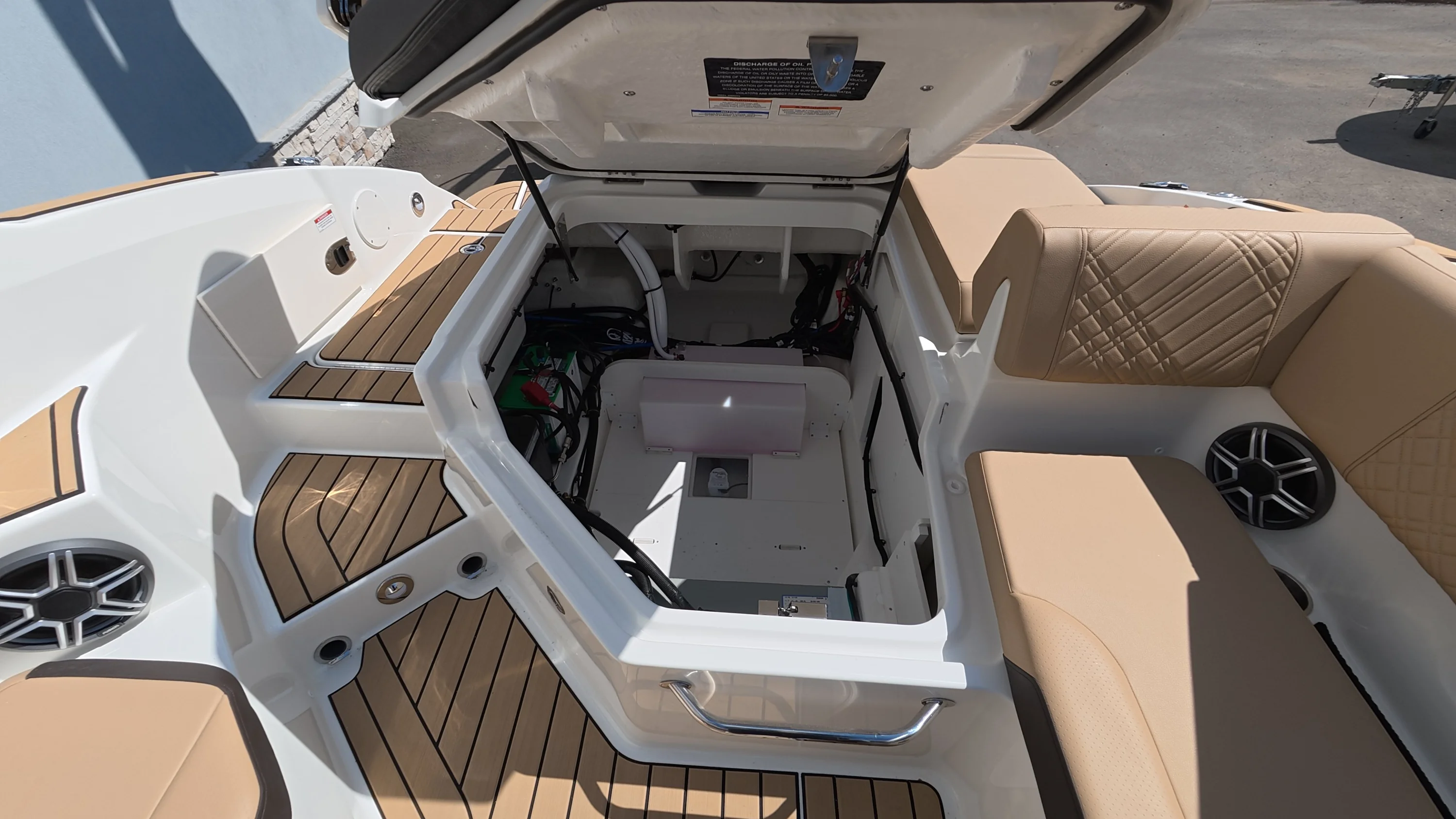 2026 Sea Ray SDX 250 Outboard Image Thumbnail #19