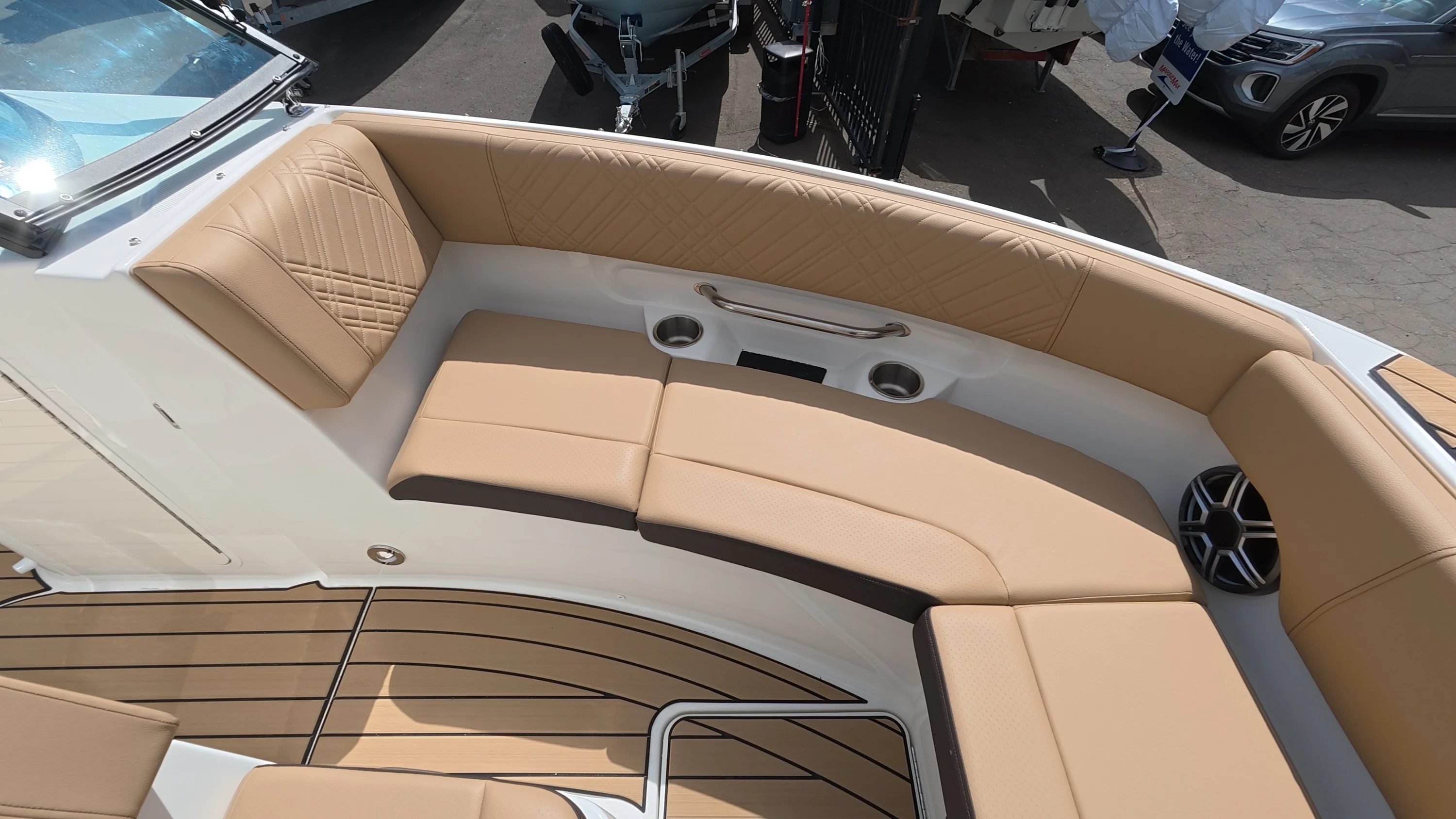 2026 Sea Ray SDX 250 Outboard Image Thumbnail #44