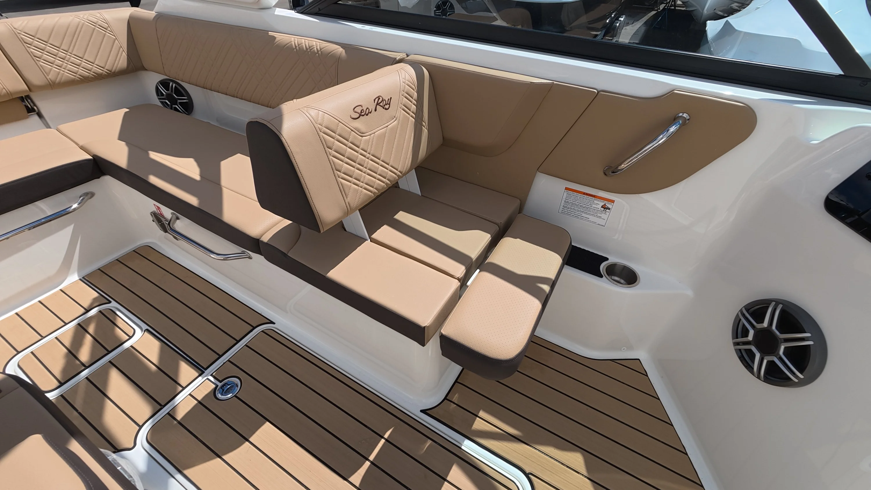 2026 Sea Ray SDX 250 Outboard Image Thumbnail #26