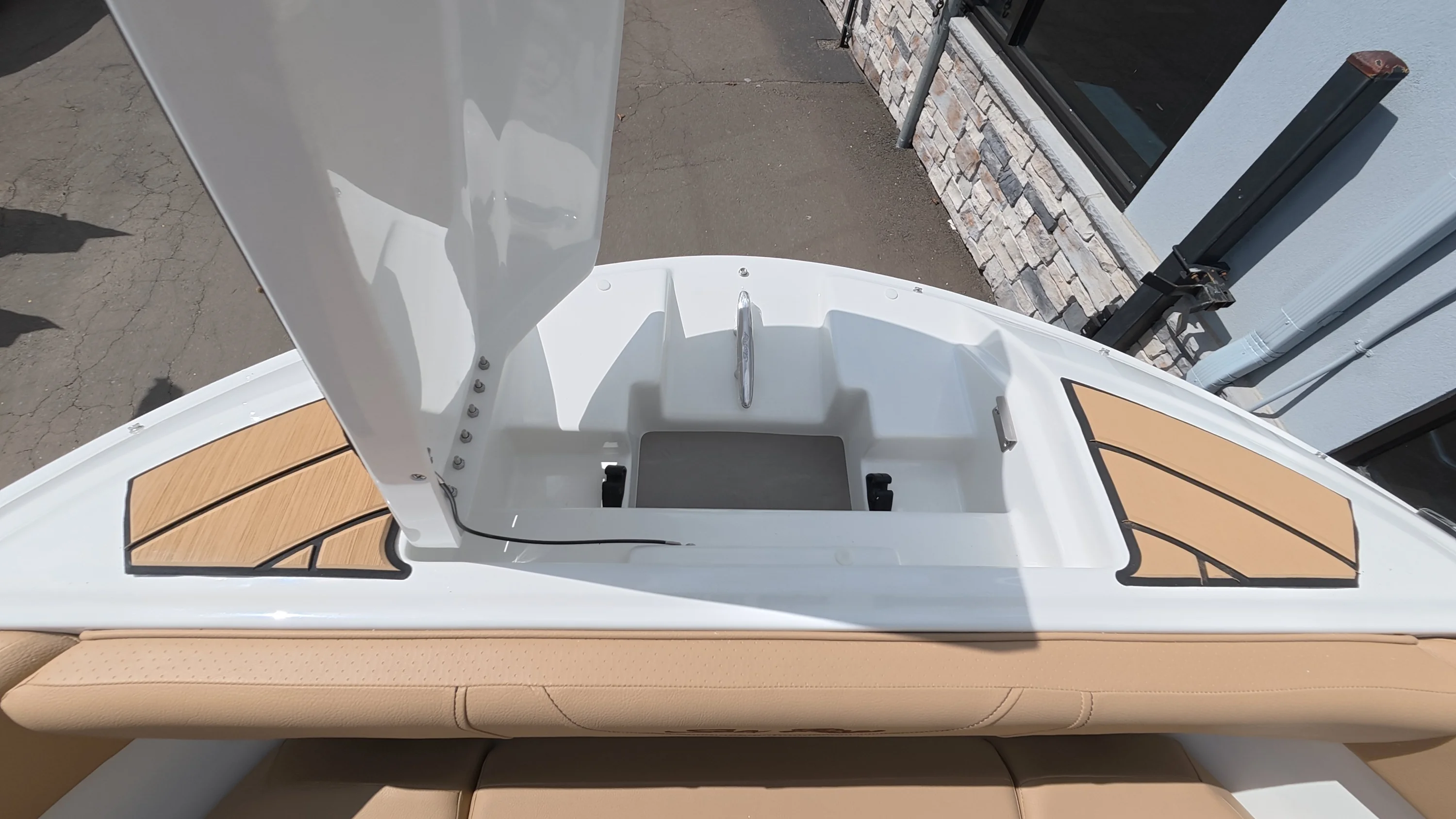2026 Sea Ray SDX 250 Outboard Image Thumbnail #51
