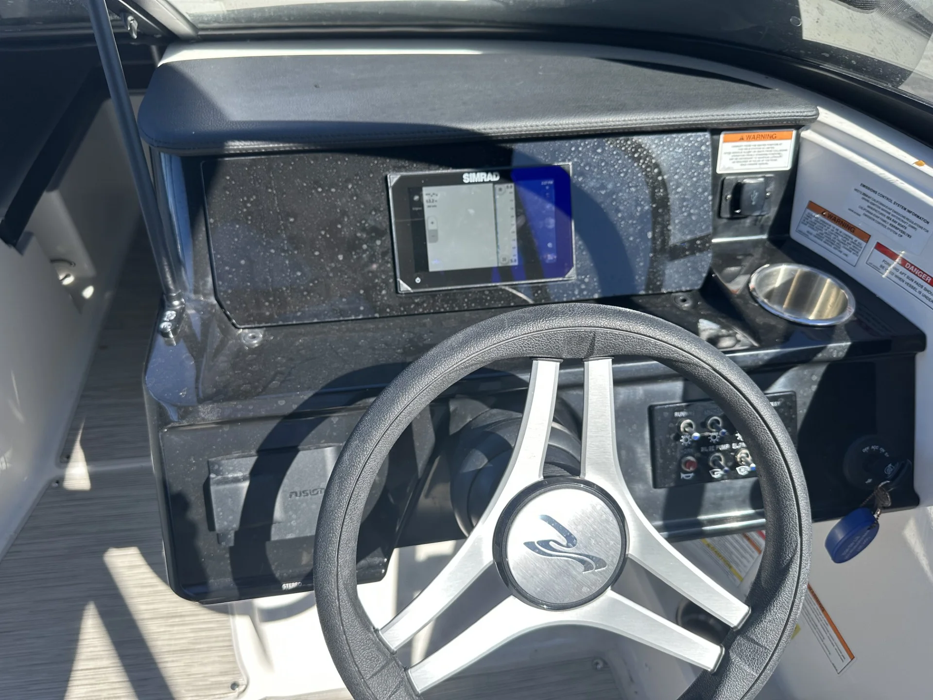 2024 Sea Ray 210 SPX Outboard Image Thumbnail #2