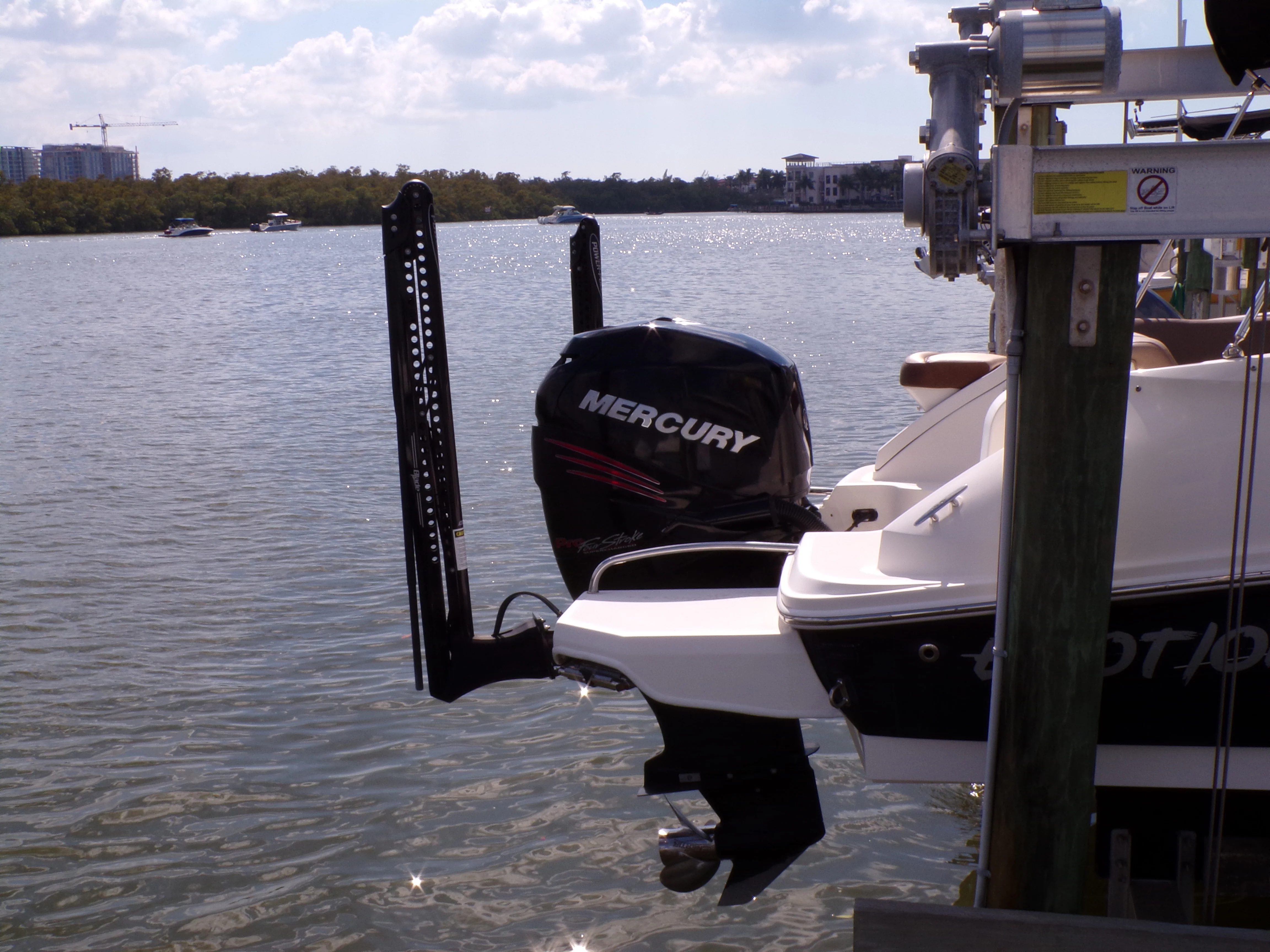 2017 Sea Ray 240 SDX Image Thumbnail #5