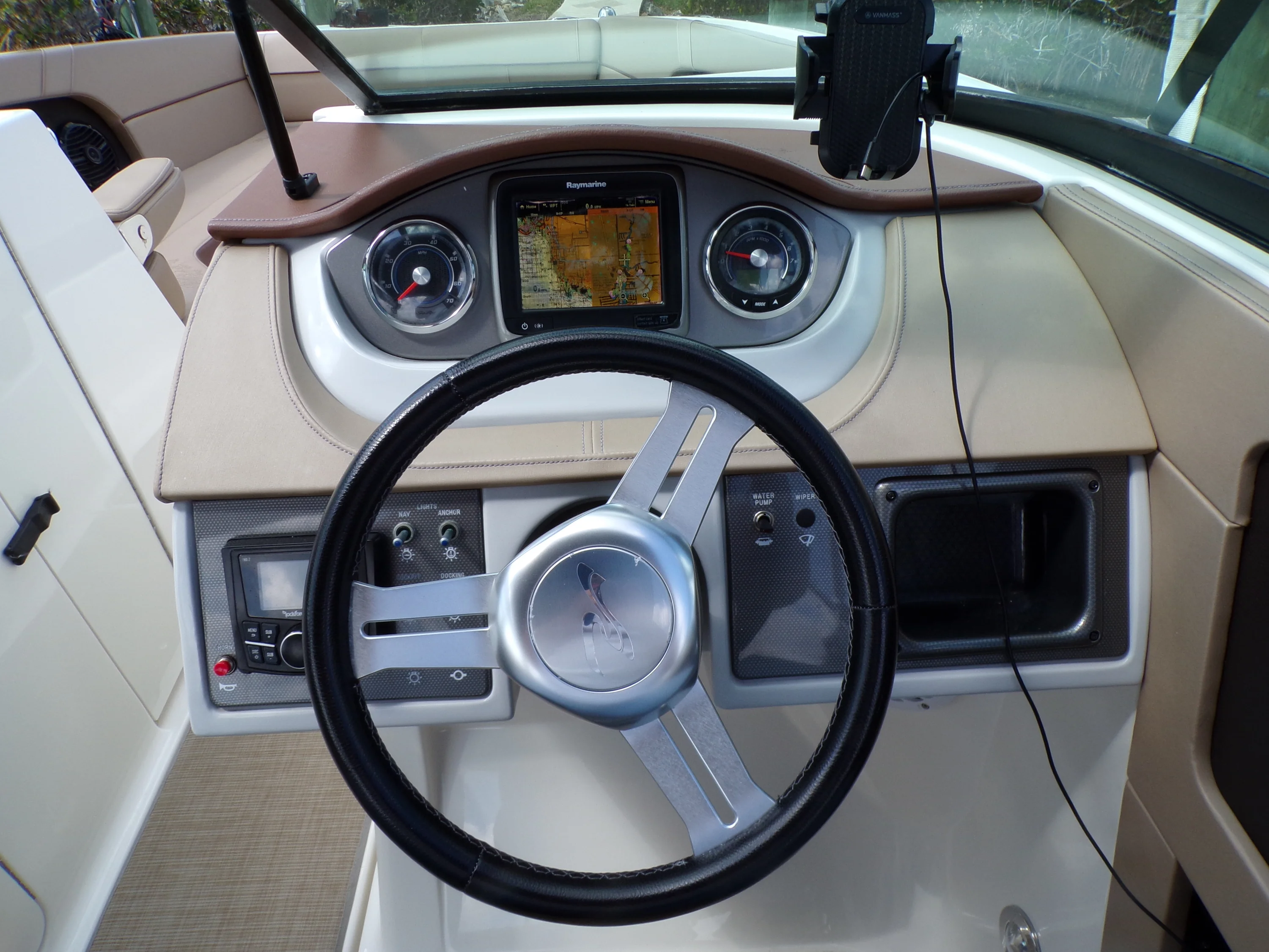 2017 Sea Ray 240 SDX Image Thumbnail #15