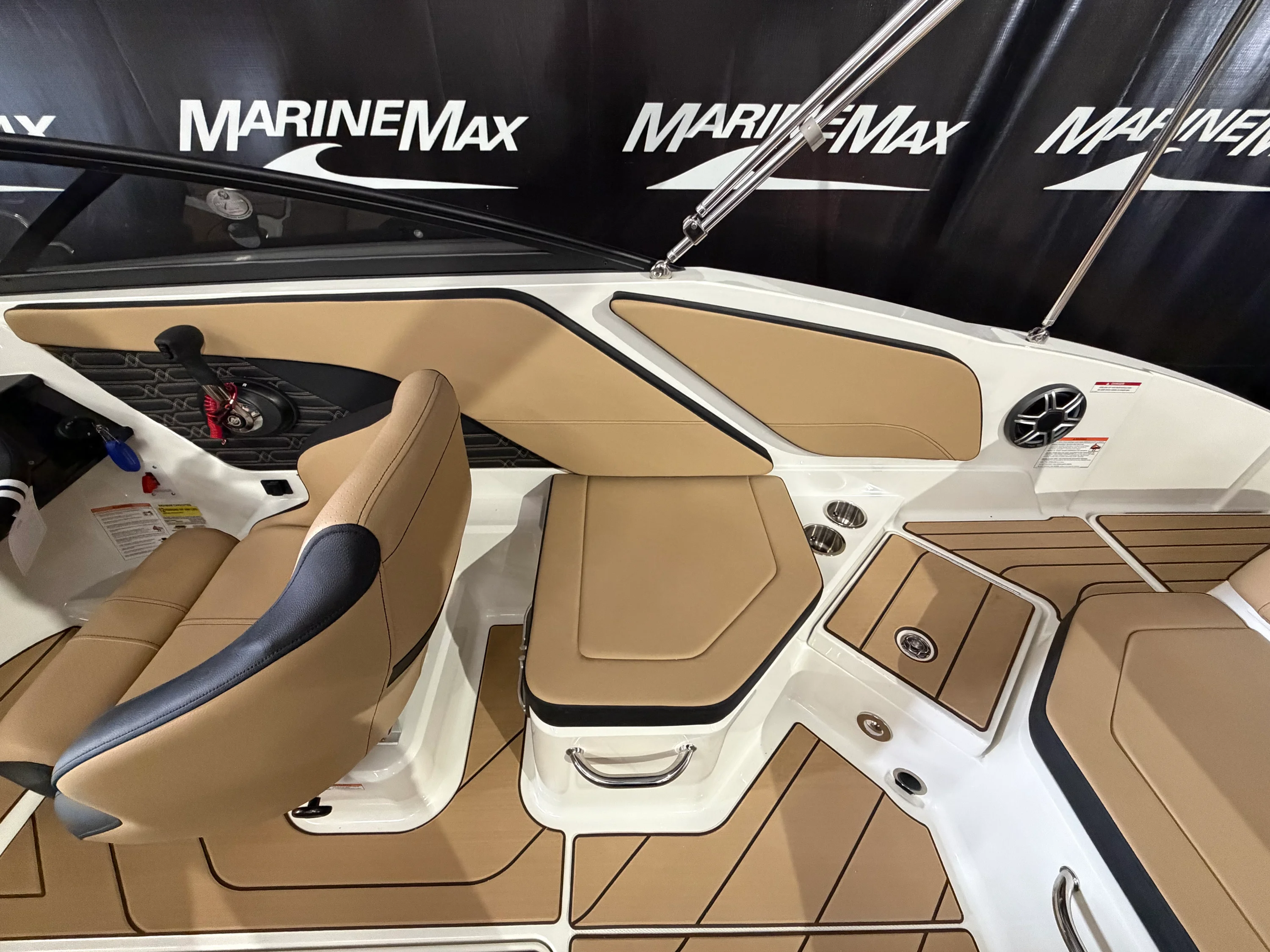 2026 Sea Ray SPX 210 Image Thumbnail #17