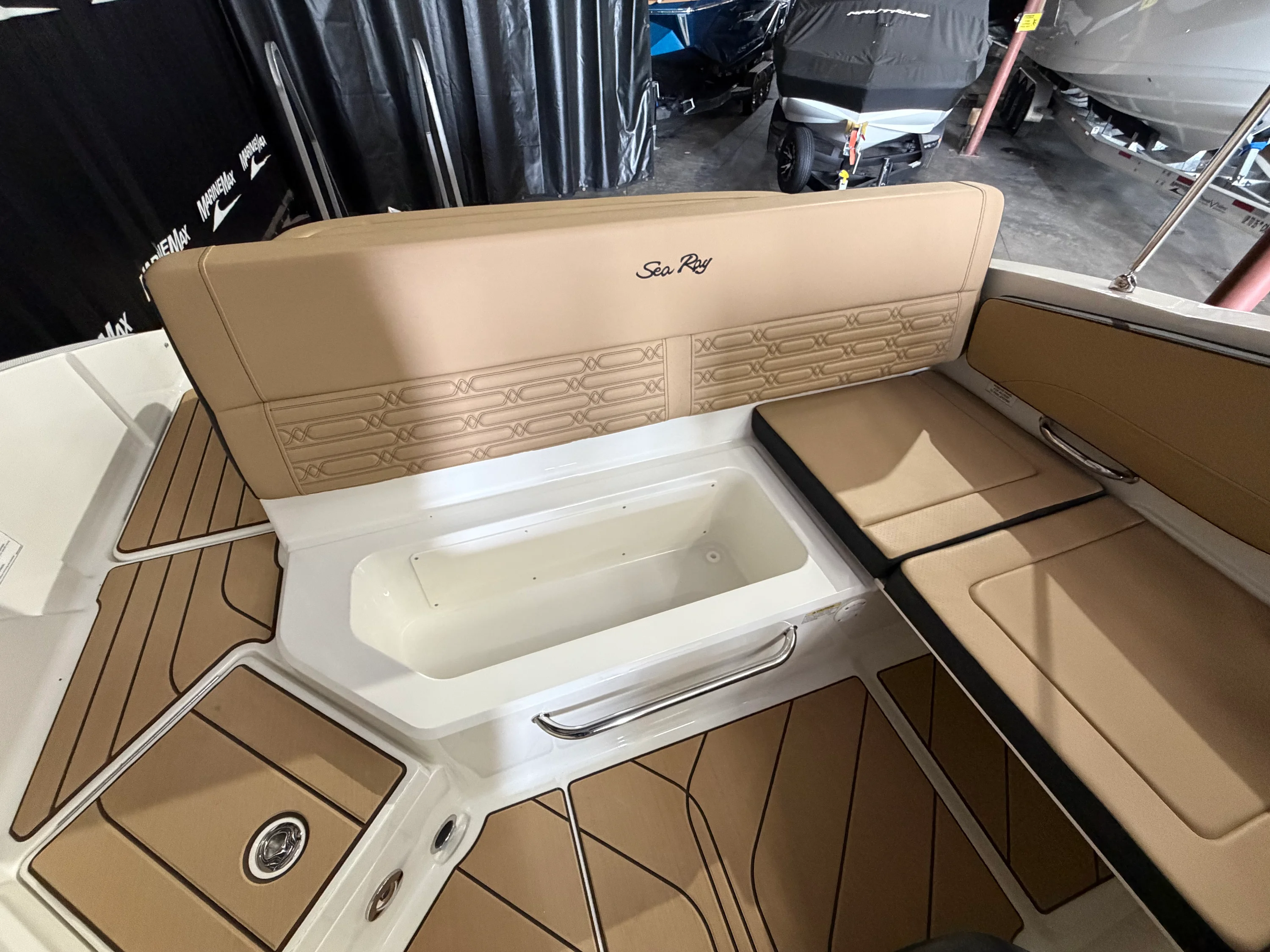 2026 Sea Ray SPX 210 Image Thumbnail #24