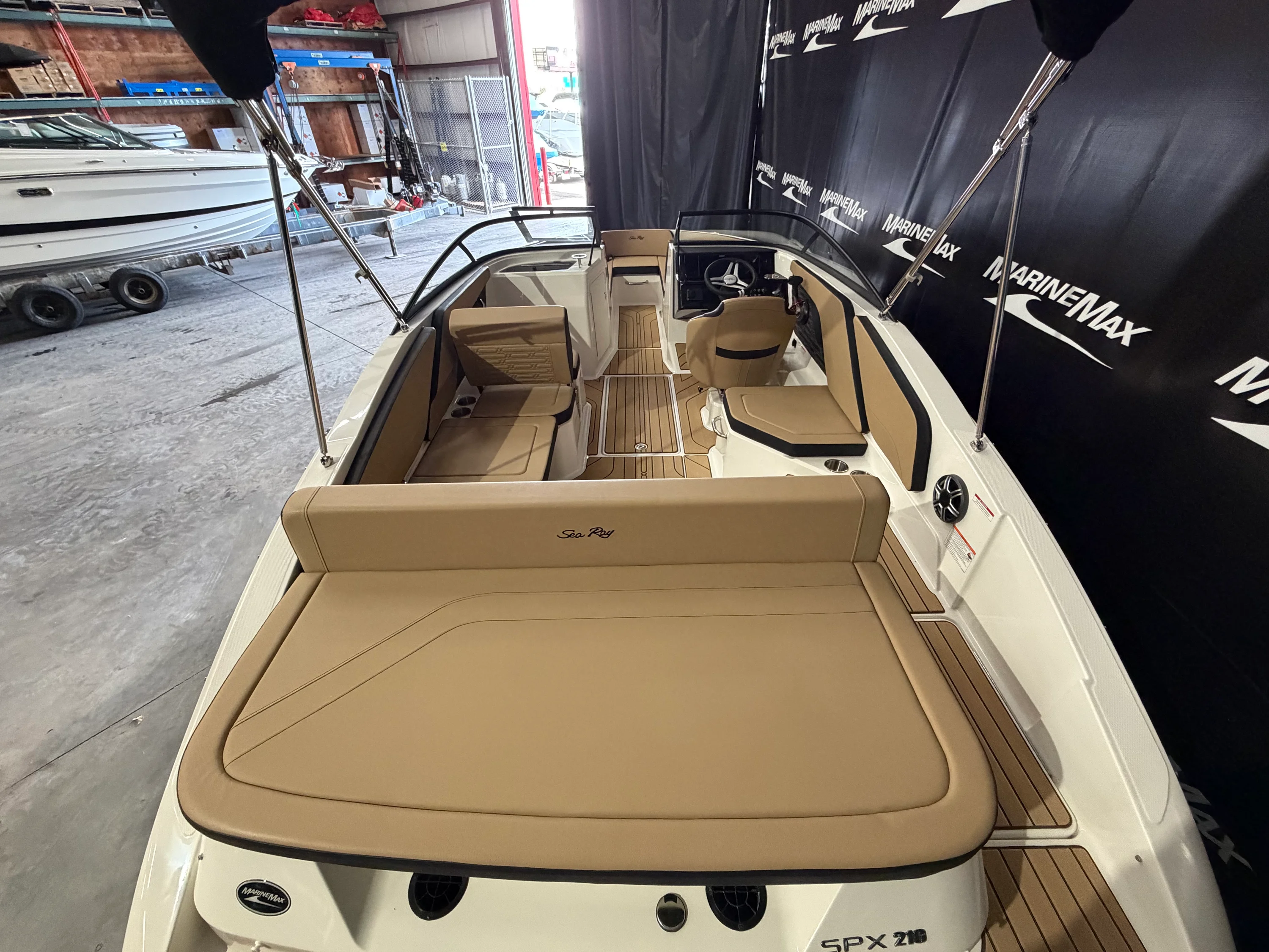 2026 Sea Ray SPX 210 Image Thumbnail #11