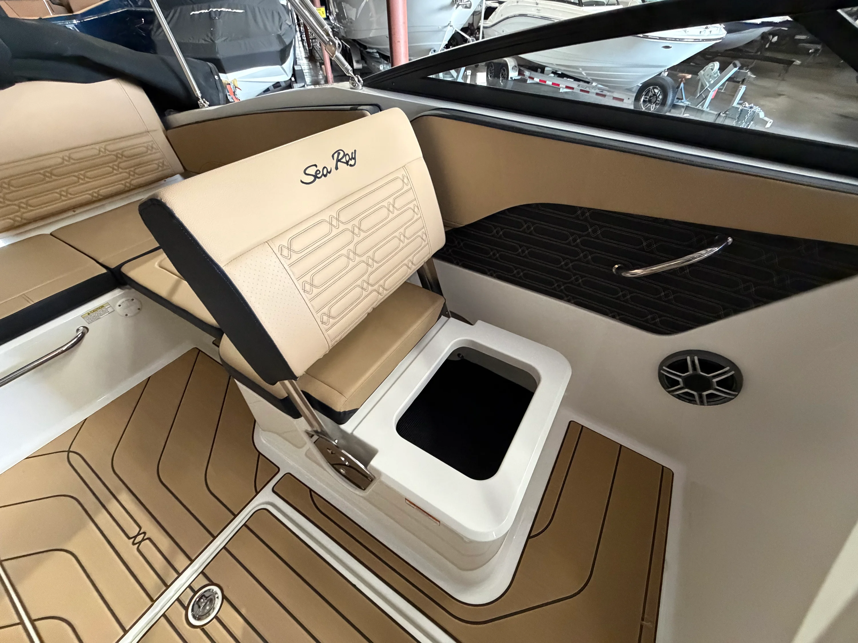 2026 Sea Ray SPX 210 Image Thumbnail #29