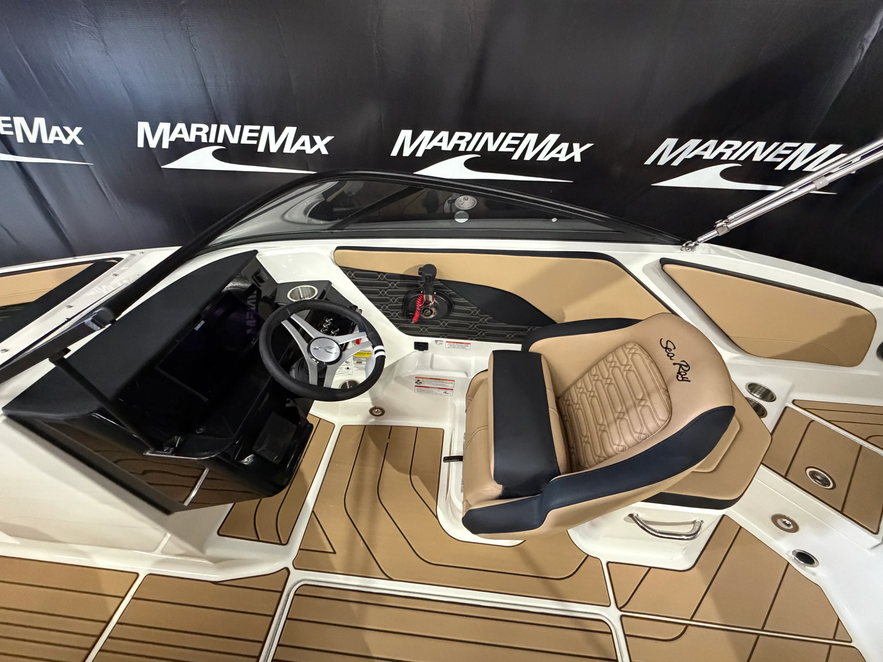 2026 Sea Ray SPX 210 Image Thumbnail #37