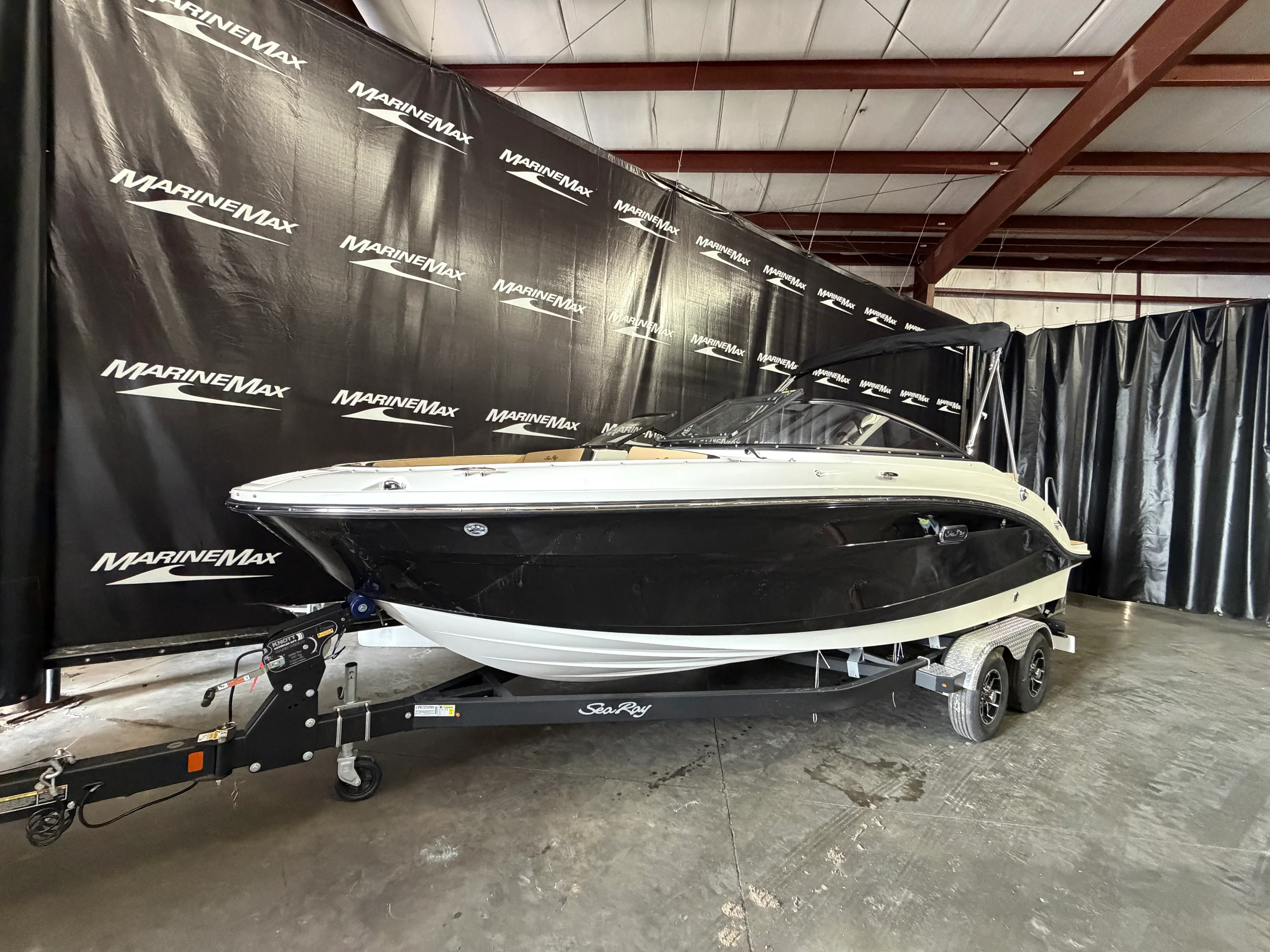 2026 Sea Ray SPX 210 Image Thumbnail #4