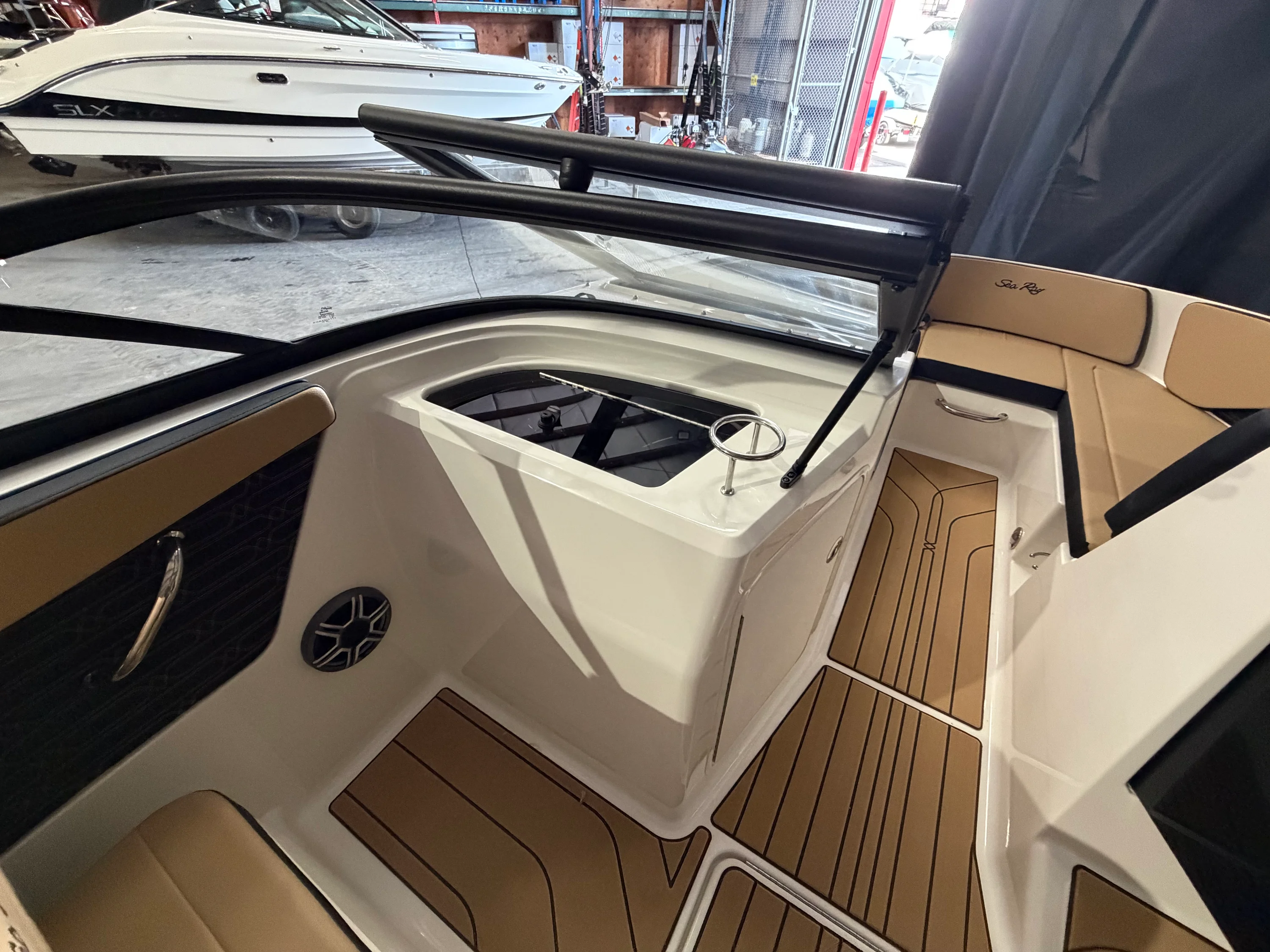 2026 Sea Ray SPX 210 Image Thumbnail #32
