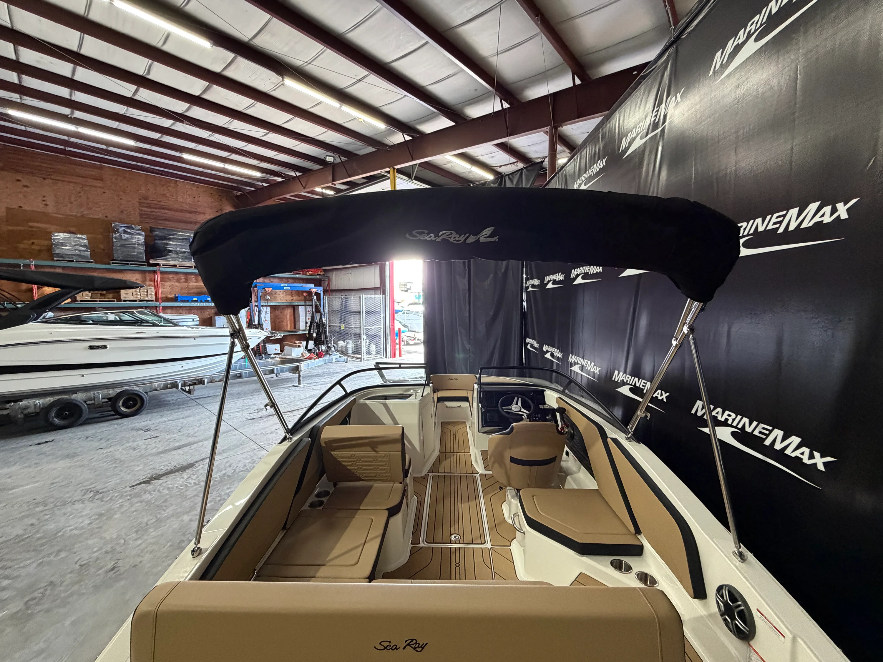 2026 Sea Ray SPX 210 Image Thumbnail #10