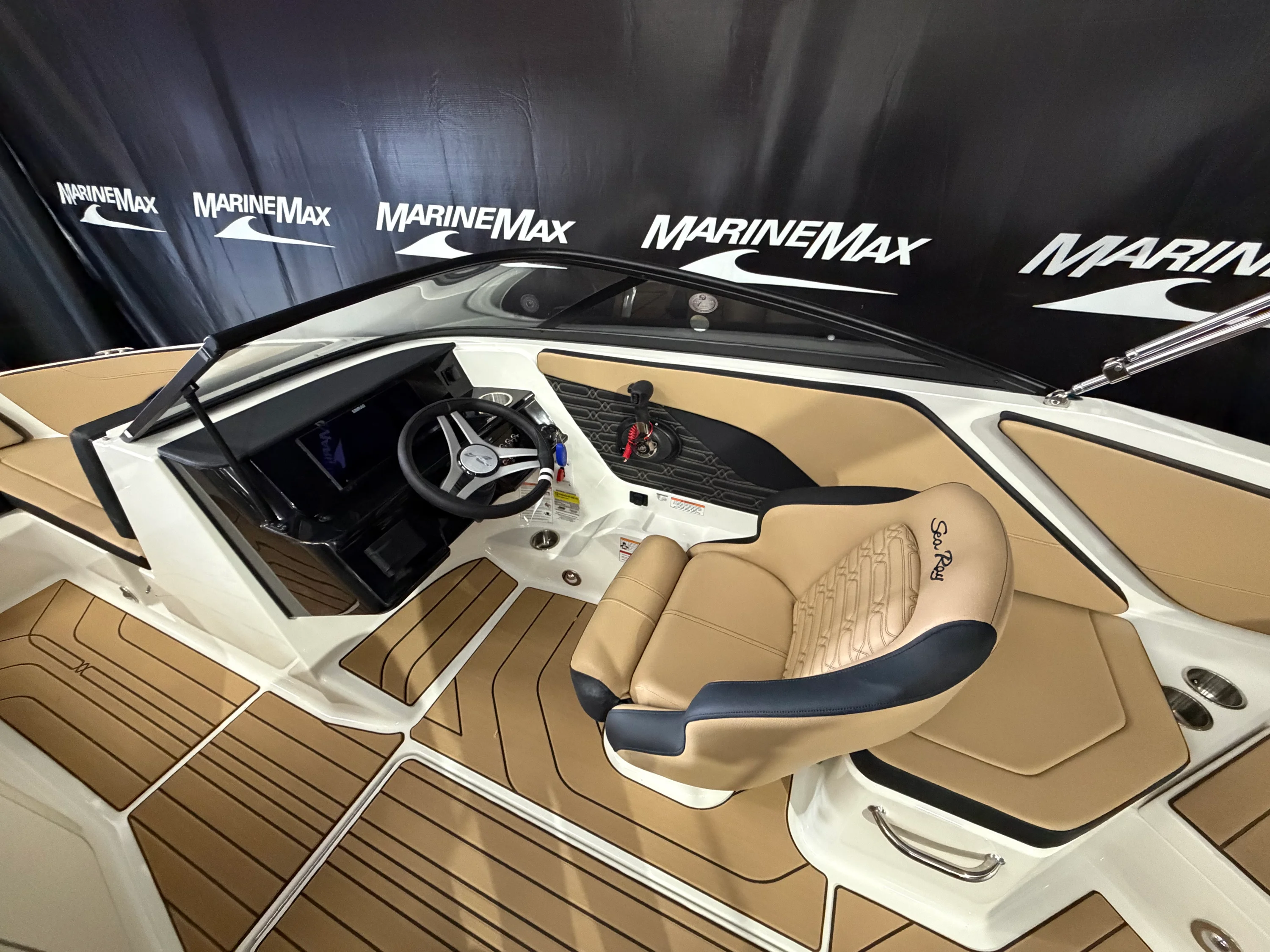 2026 Sea Ray SPX 210 Image Thumbnail #36