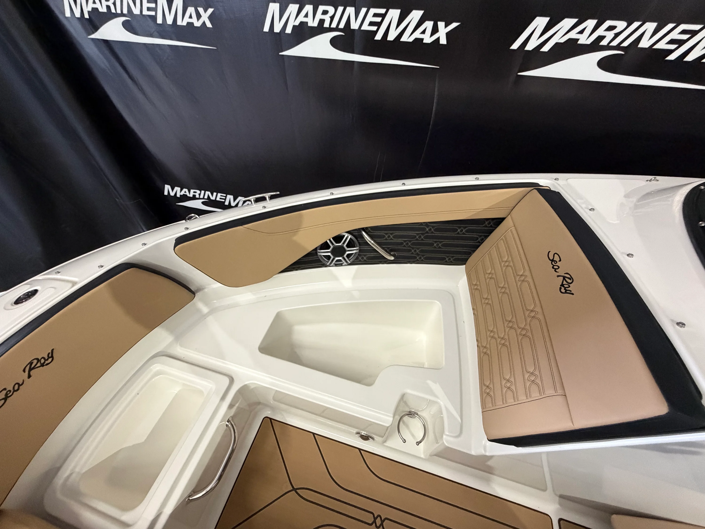 2026 Sea Ray SPX 210 Image Thumbnail #46