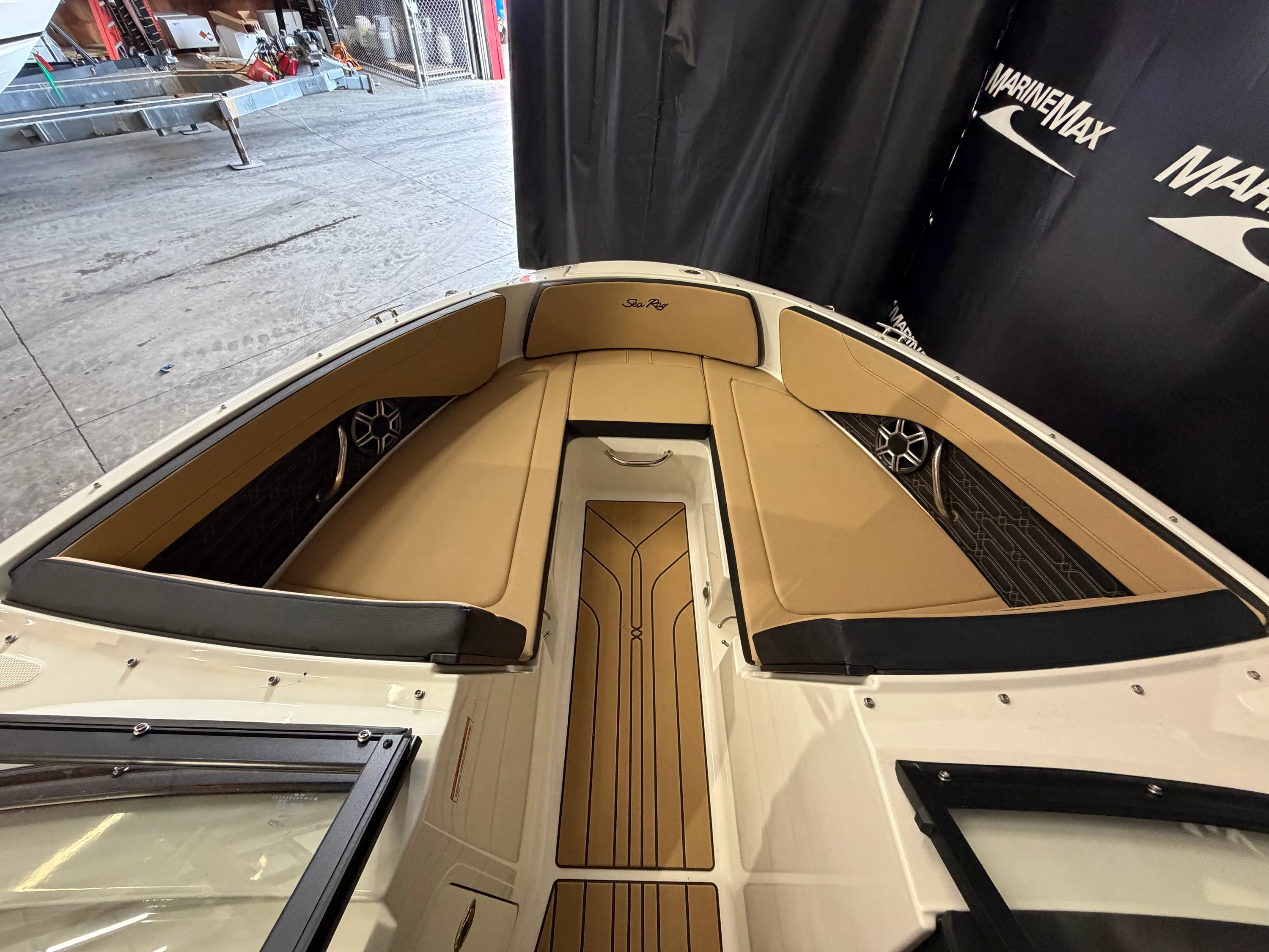 2026 Sea Ray SPX 210 Image Thumbnail #44