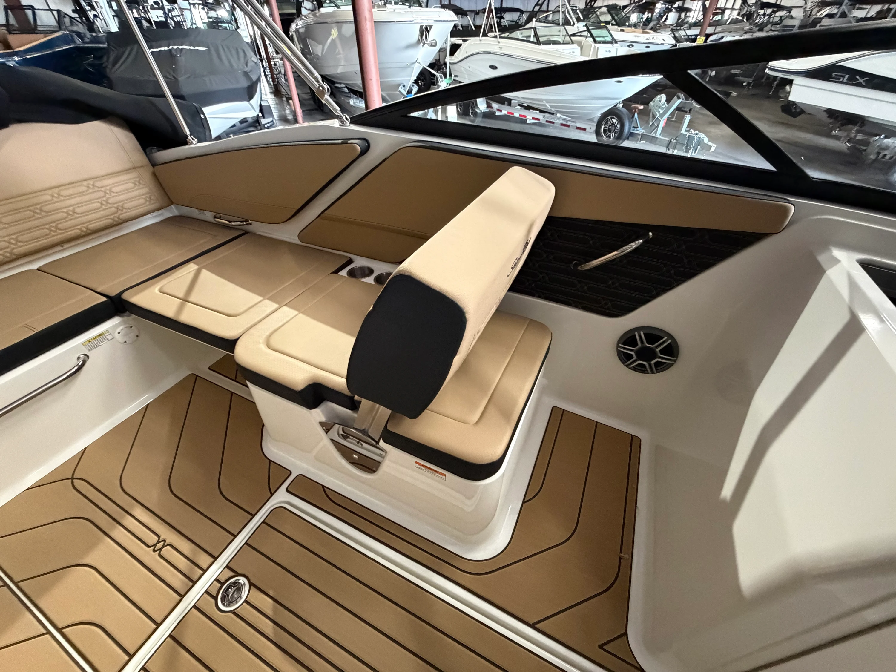 2026 Sea Ray SPX 210 Image Thumbnail #27