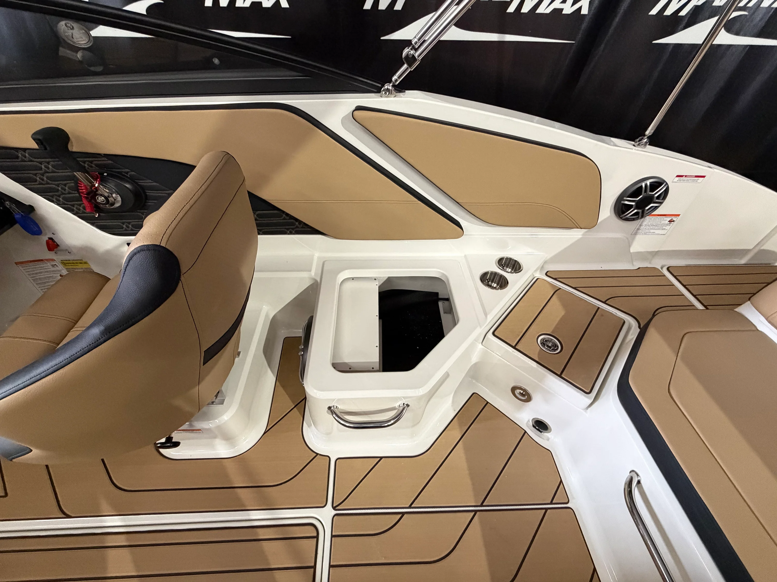 2026 Sea Ray SPX 210 Image Thumbnail #18